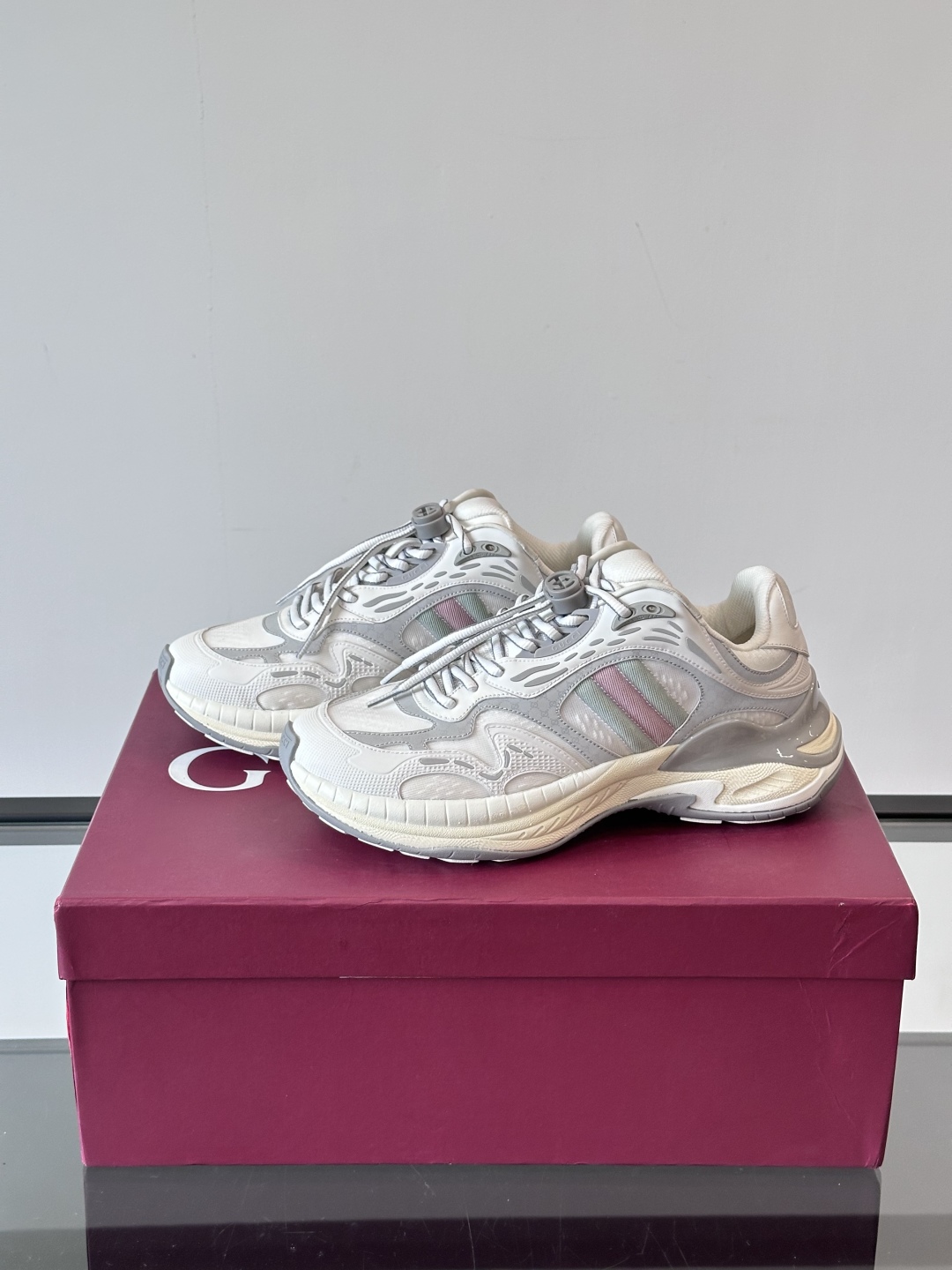 Gucci 2.0未来感运动鞋新作‼️一双颠覆性运动鞋来了. Gucci 2.0，全系列4款颜色且key