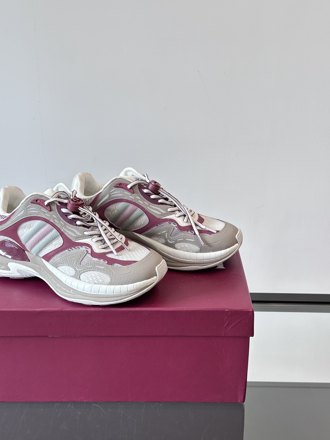 Gucci 2.0未来感运动鞋新作‼️一双颠覆性运动鞋来了. Gucci 2.0，全系列4款颜色且key