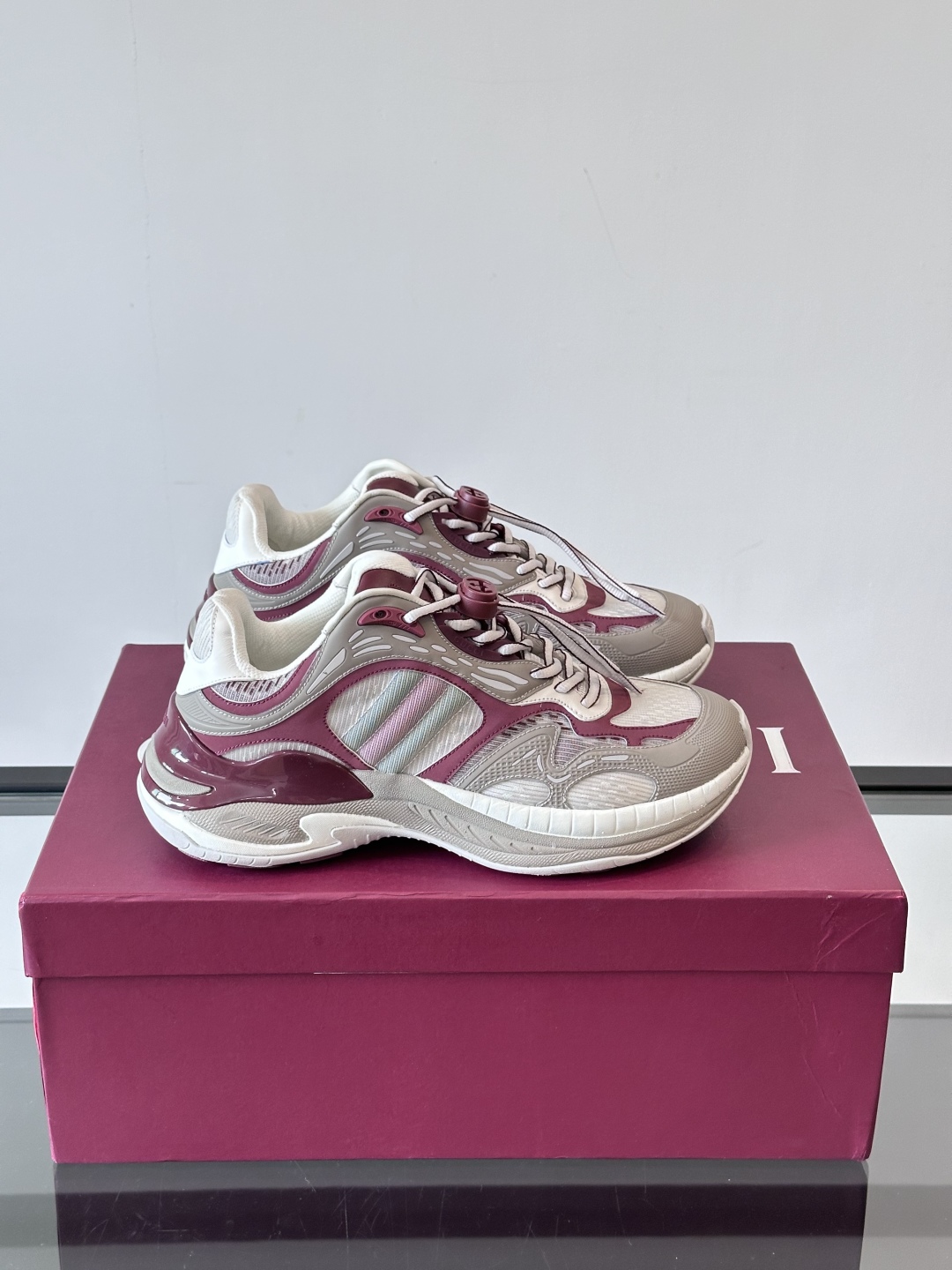Gucci 2.0未来感运动鞋新作‼️一双颠覆性运动鞋来了. Gucci 2.0，全系列4款颜色且key