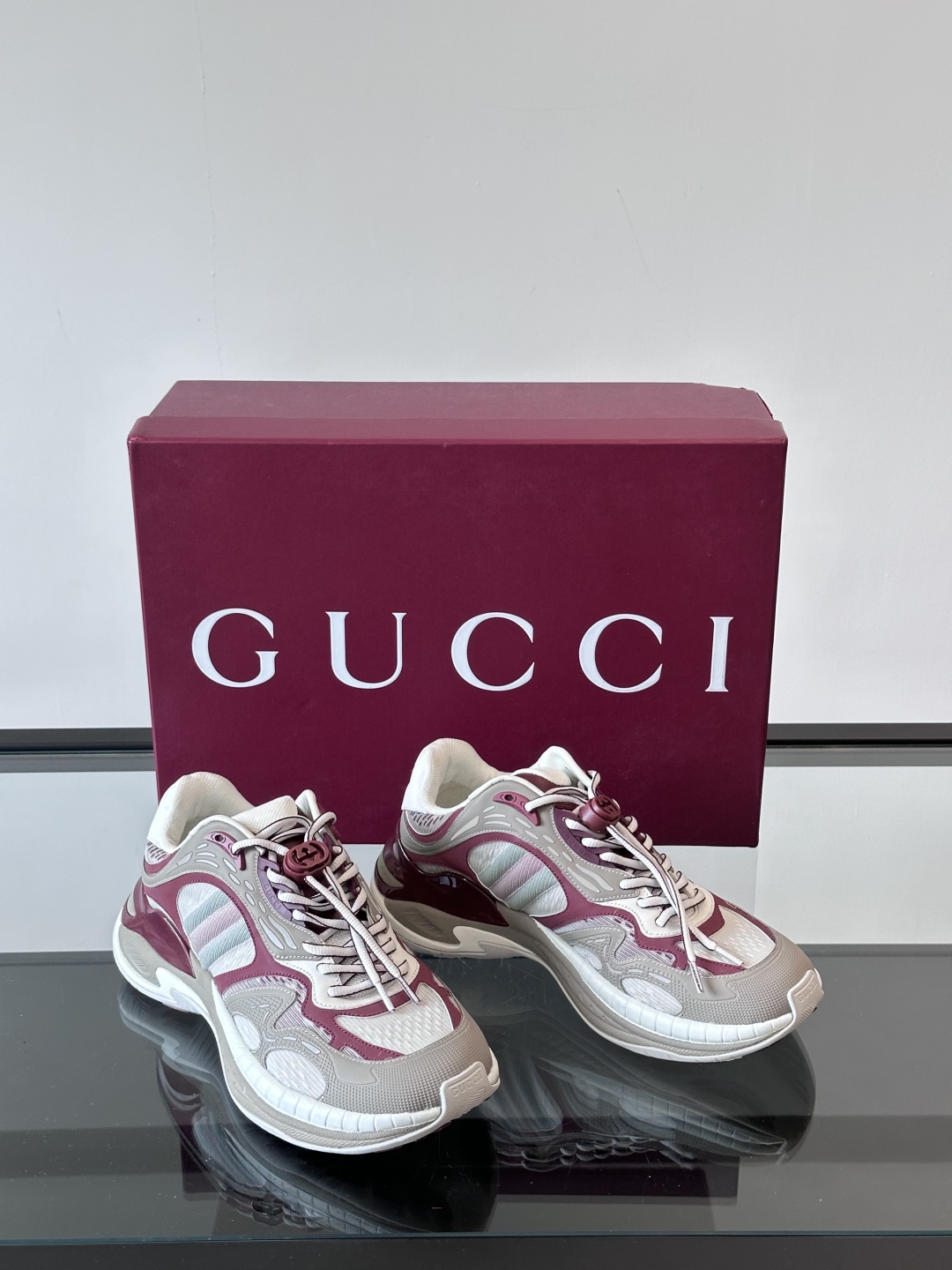 Gucci 2.0未来感运动鞋新作‼️一双颠覆性运动鞋来了. Gucci 2.0，全系列4款颜色且key