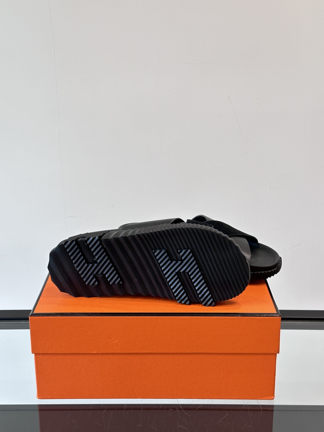 ◾️▫️Hermes 高端成型大底男士拖鞋，高品质经典单品，用料上乘考究，版型宽松舒适，推荐入手，鞋面选
