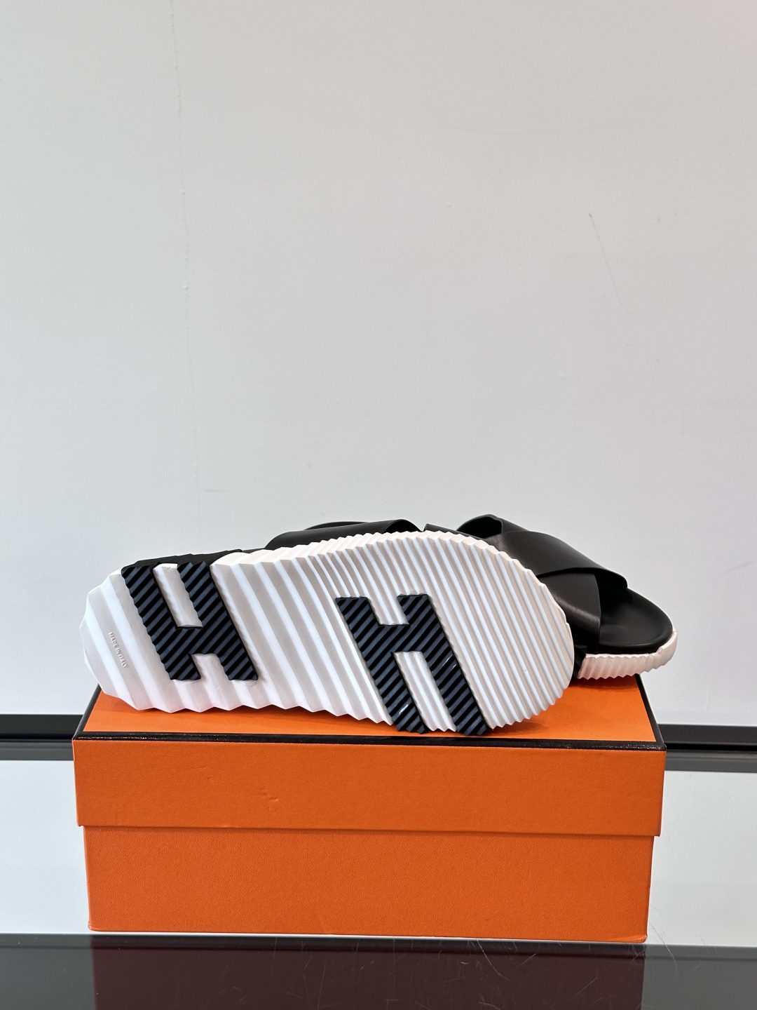 ◾️▫️Hermes 高端成型大底男士拖鞋，高品质经典单品，用料上乘考究，版型宽松舒适，推荐入手，鞋面选