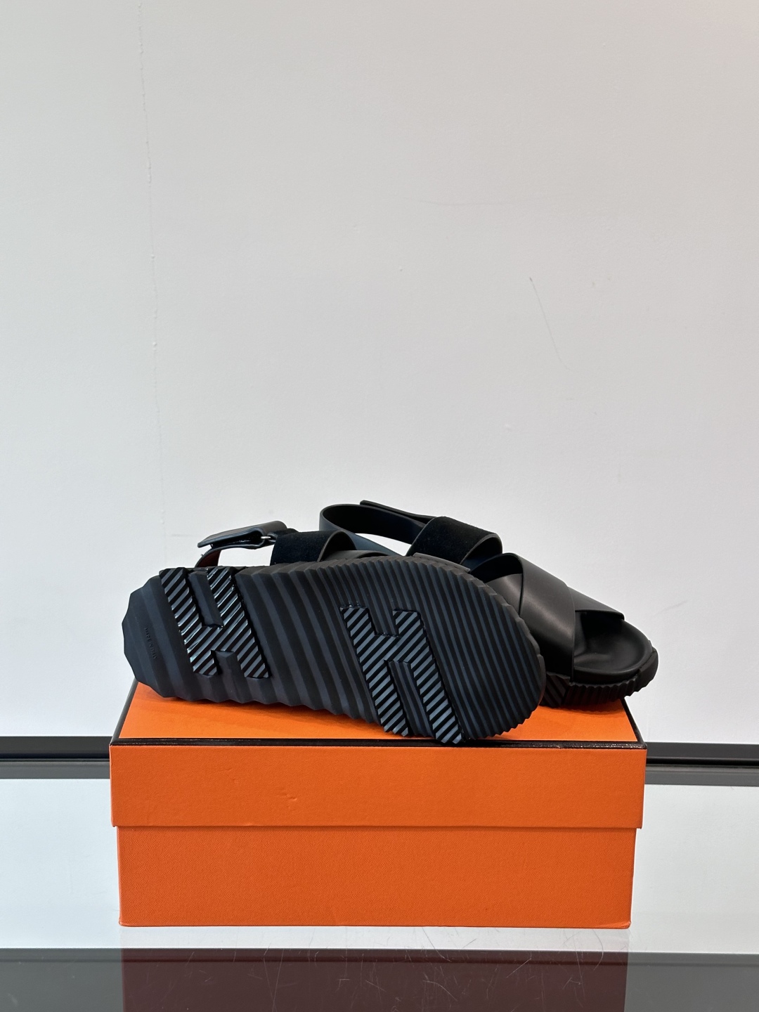 ◾️▫️Hermes 高端成型大底男士拖鞋凉鞋，高品质经典单品，用料上乘考究，版型宽松舒适，推荐入手，鞋