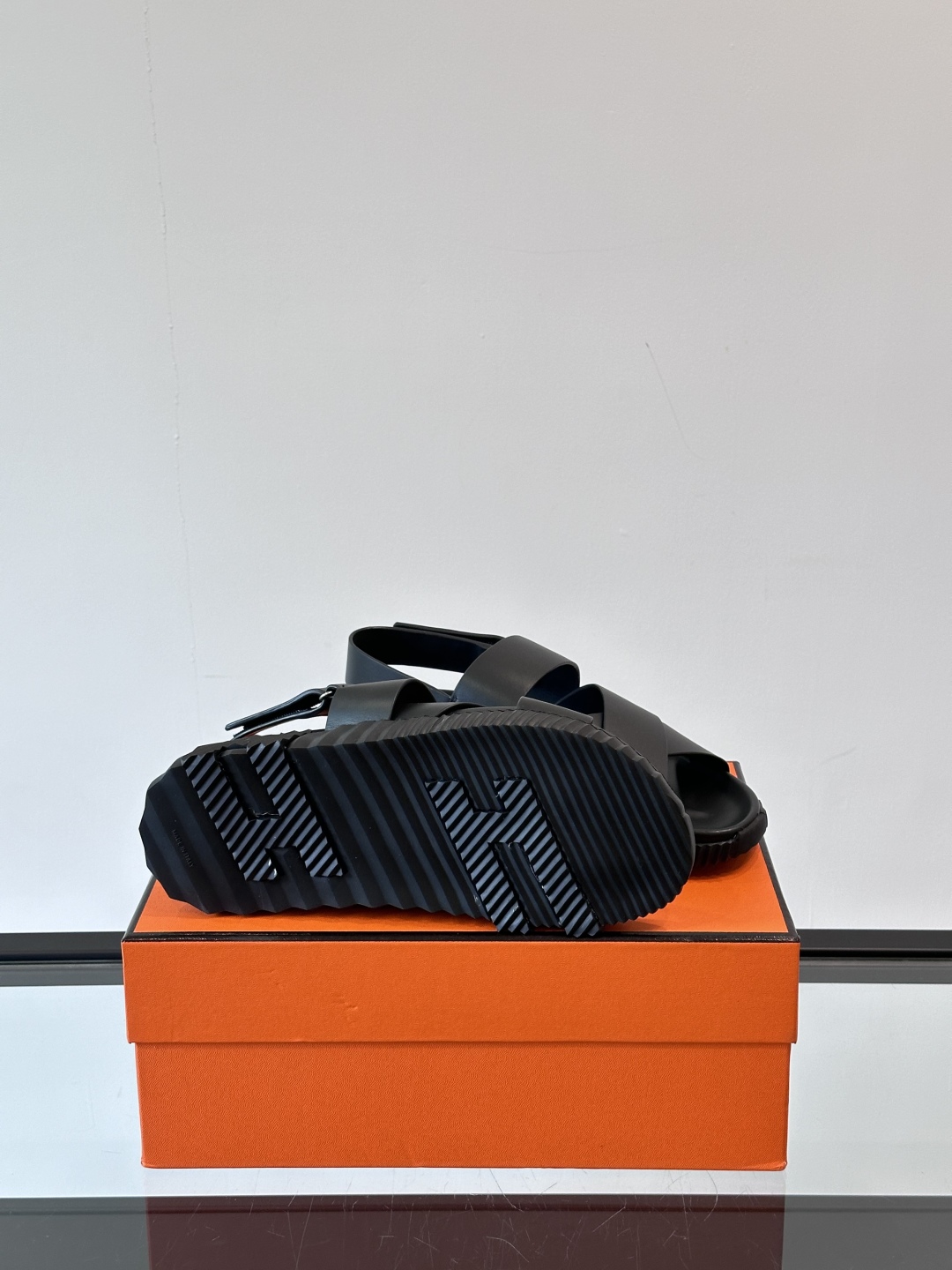 ◾️▫️Hermes 高端成型大底男士拖鞋凉鞋，高品质经典单品，用料上乘考究，版型宽松舒适，推荐入手，鞋