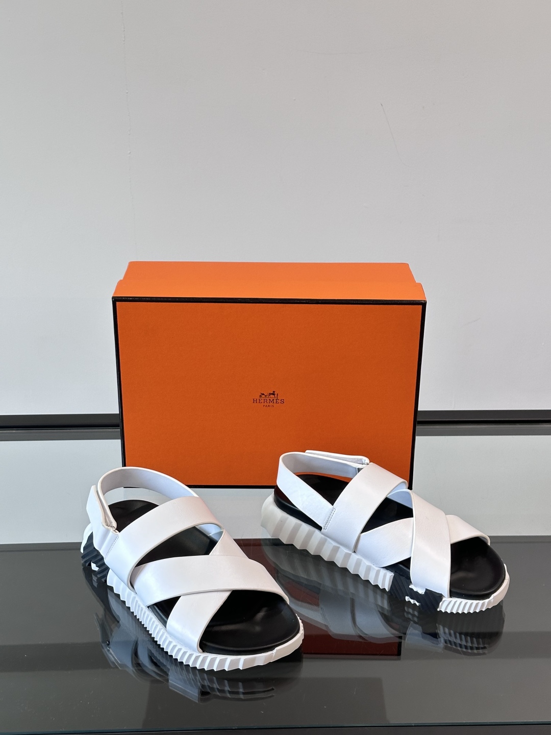 ◾️▫️Hermes 高端成型大底男士拖鞋凉鞋，高品质经典单品，用料上乘考究，版型宽松舒适，推荐入手，鞋