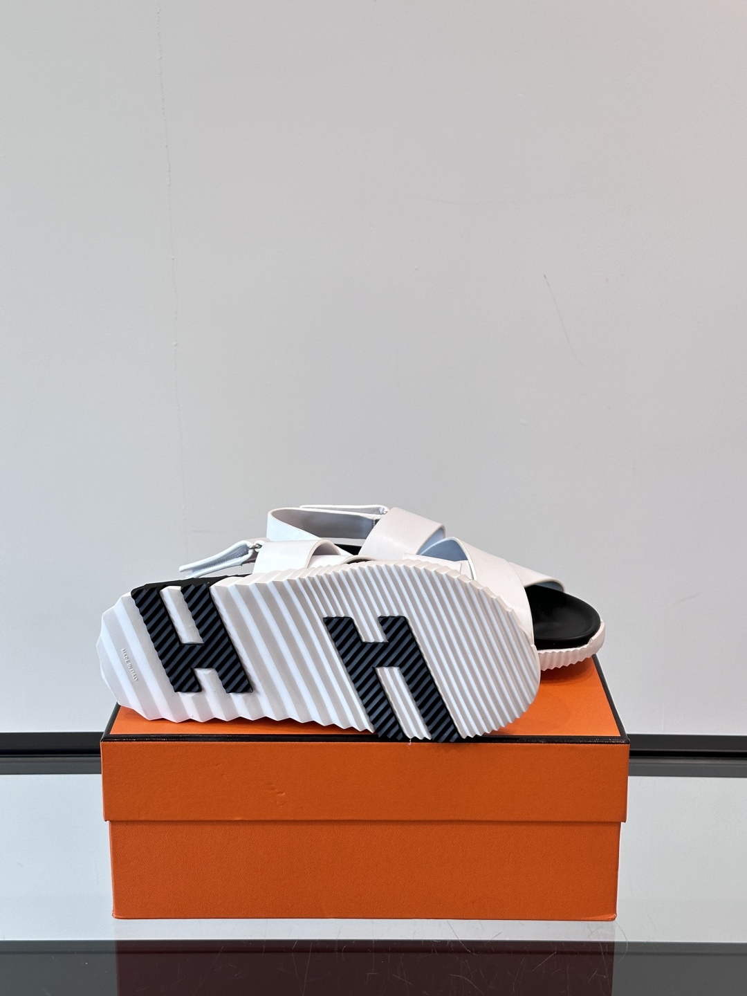 ◾️▫️Hermes 高端成型大底男士拖鞋凉鞋，高品质经典单品，用料上乘考究，版型宽松舒适，推荐入手，鞋
