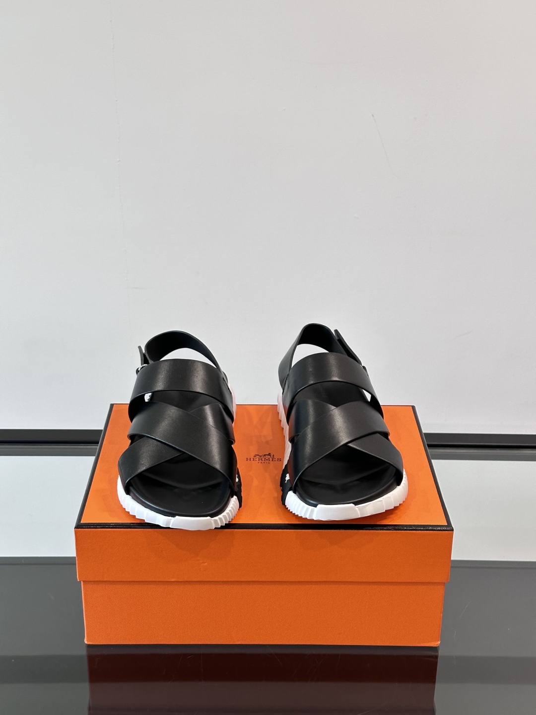 ◾️▫️Hermes 高端成型大底男士拖鞋凉鞋，高品质经典单品，用料上乘考究，版型宽松舒适，推荐入手，鞋