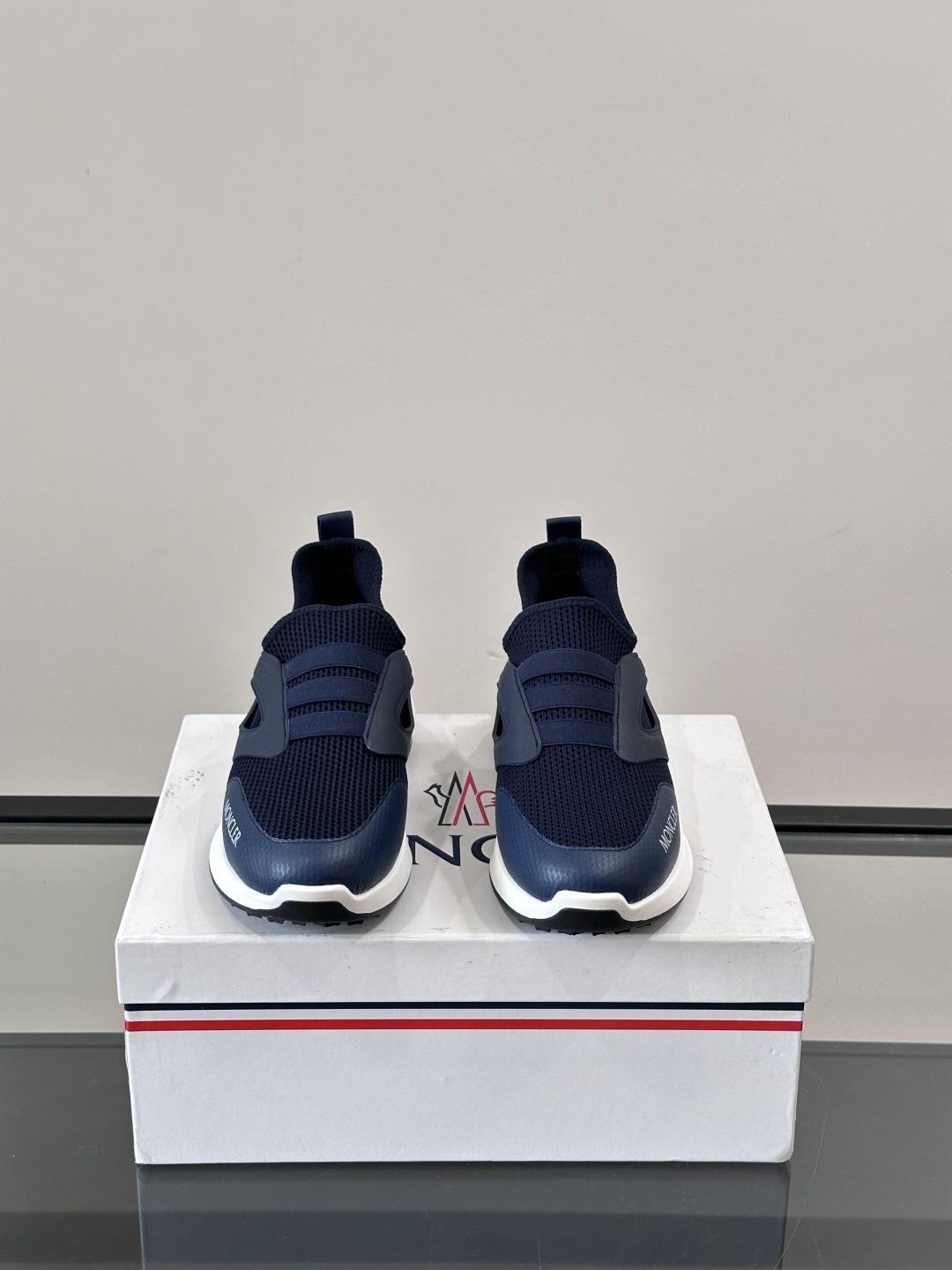 Moncler Men's Casual Slip-On Sneakers, Comfortable and Breathable, Sizes 39-44 3 cmp i1746460273504 642 0 1