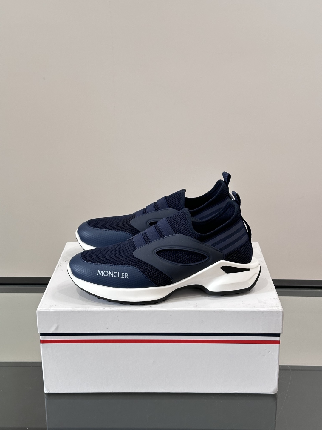 Moncler Men's Casual Slip-On Sneakers, Comfortable and Breathable, Sizes 39-44 4 cmp i1746460273525 2735 0 2