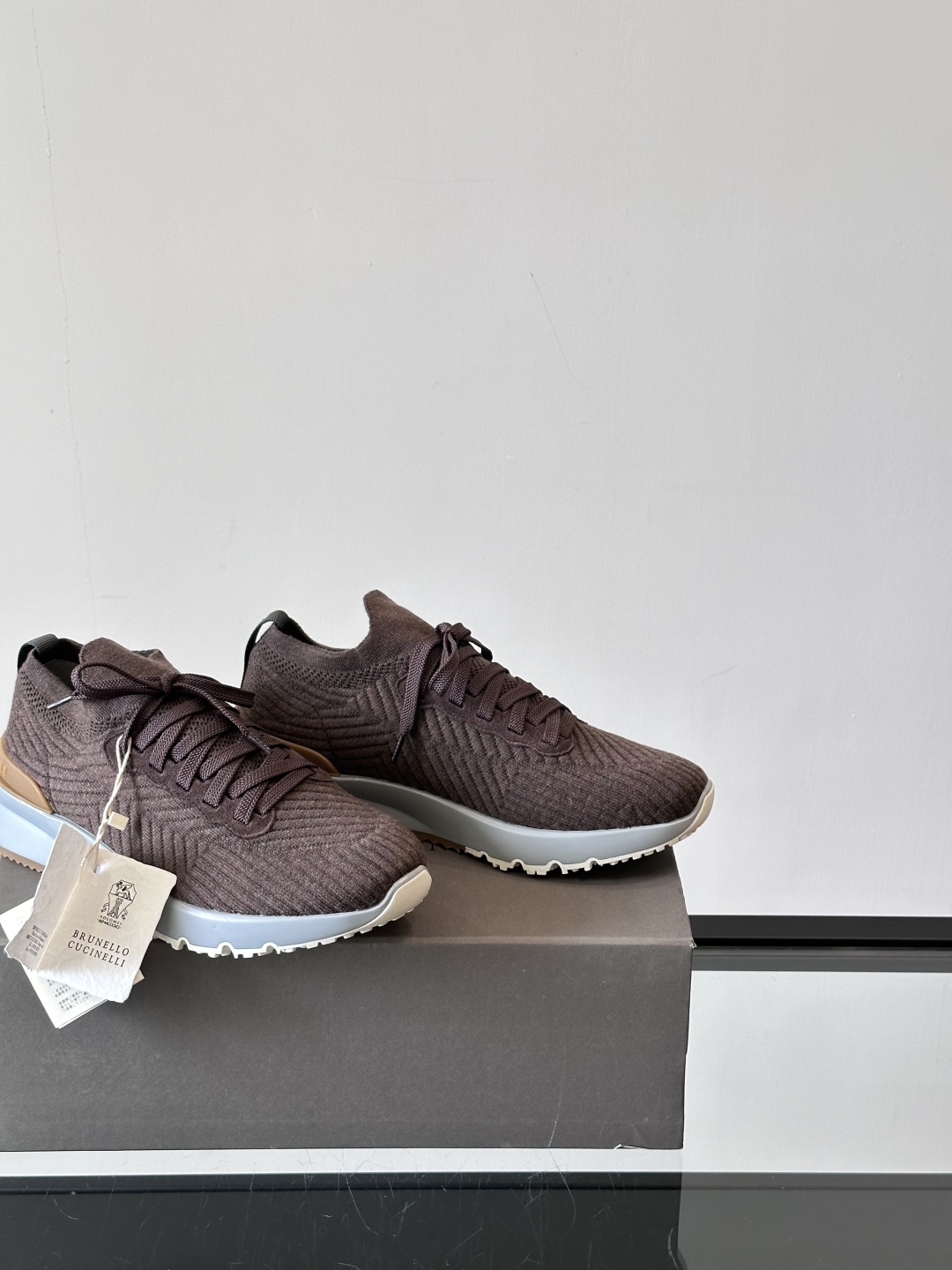 Brunello Cucinelli 新款拼色运动板男鞋 此款运动鞋面料采用进口飞织，春夏穿着舒适透气，