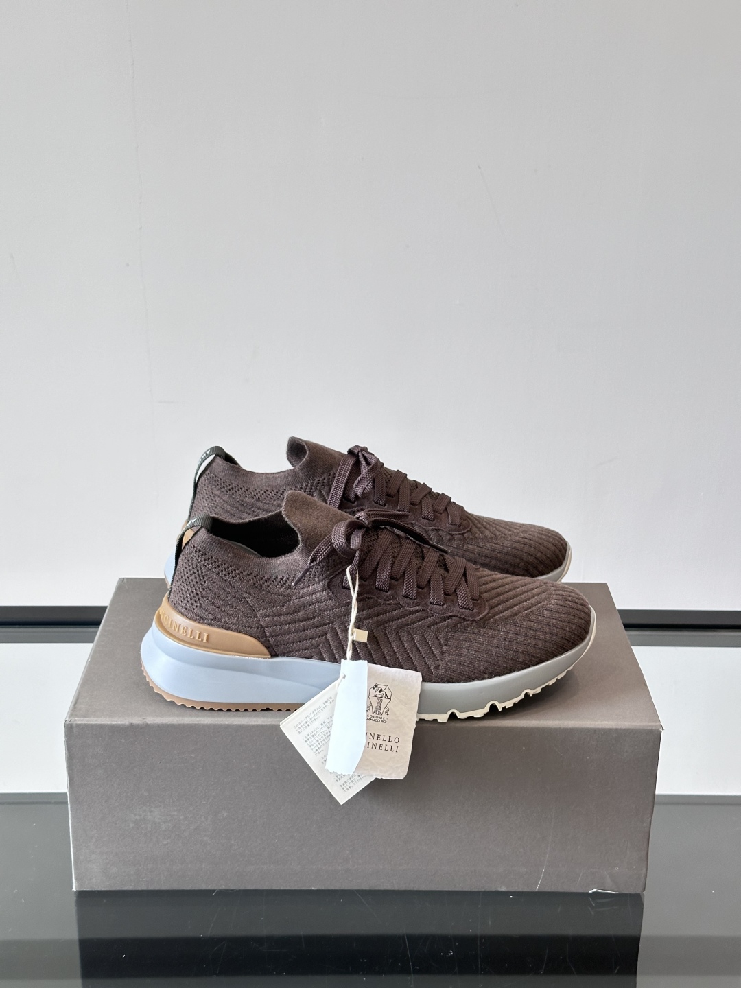Brunello Cucinelli 新款拼色运动板男鞋 此款运动鞋面料采用进口飞织，春夏穿着舒适透气，