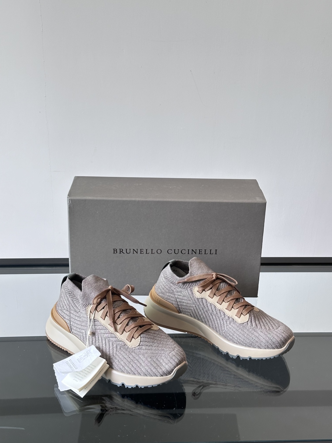 Brunello Cucinelli 新款拼色运动板男鞋 此款运动鞋面料采用进口飞织，春夏穿着舒适透气，