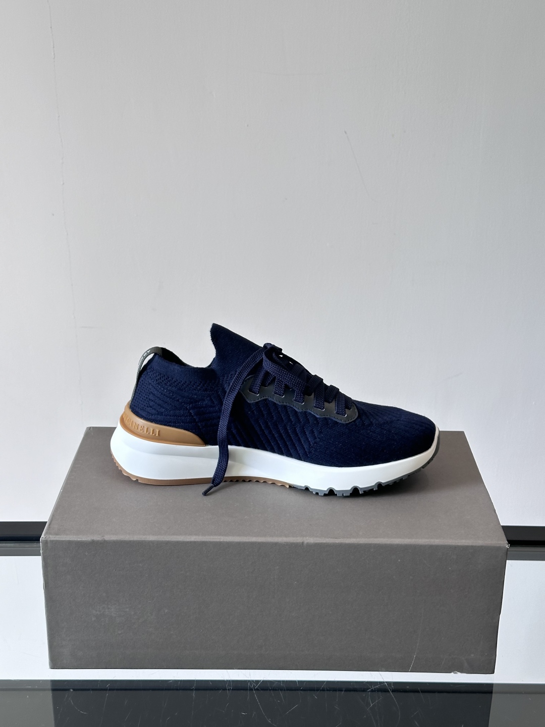 Brunello Cucinelli 新款拼色运动板男鞋 此款运动鞋面料采用进口飞织，春夏穿着舒适透气，