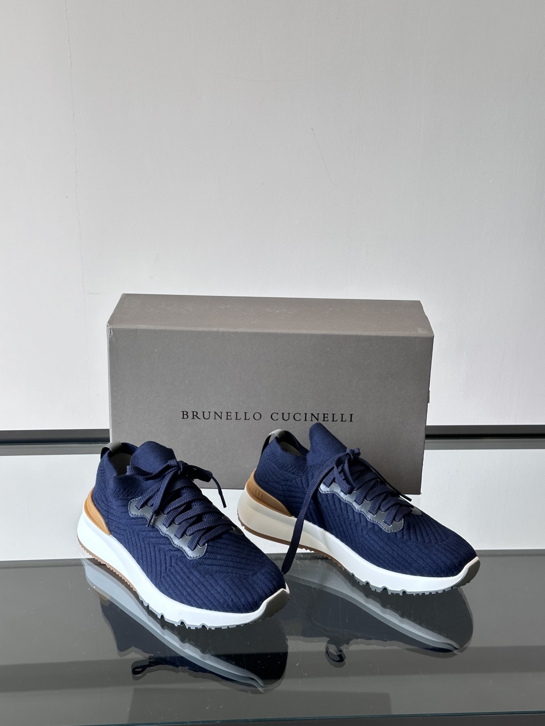 Brunello Cucinelli 新款拼色运动板男鞋 此款运动鞋面料采用进口飞织，春夏穿着舒适透气，