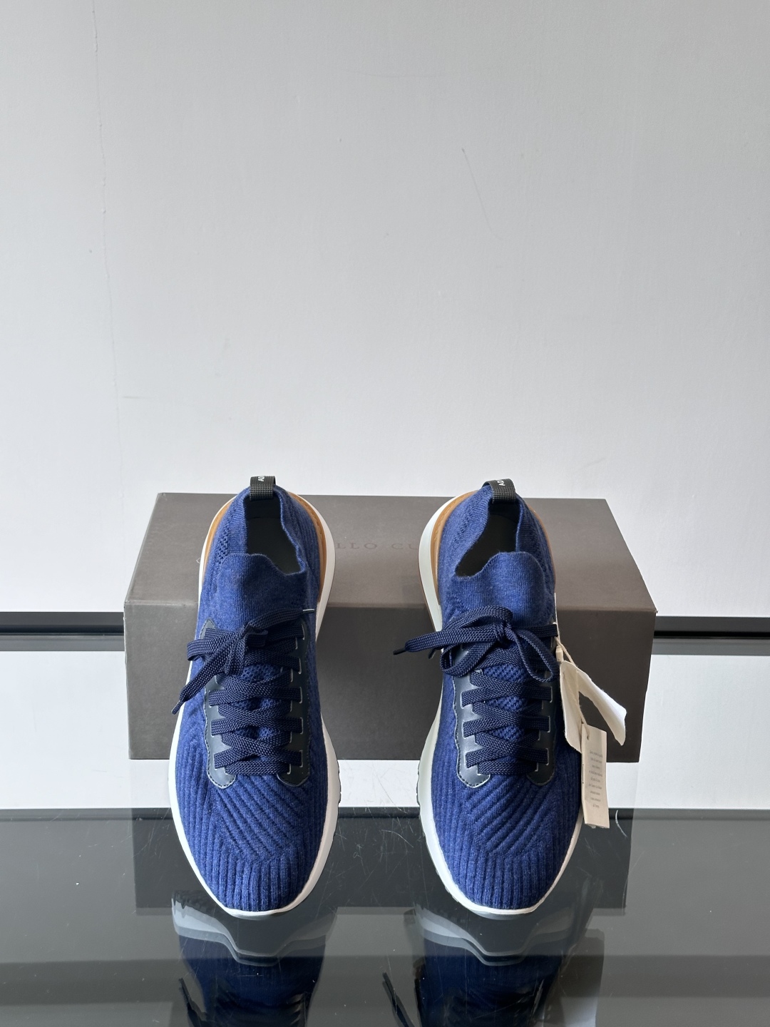 Brunello Cucinelli 新款拼色运动板男鞋 此款运动鞋面料采用进口飞织，春夏穿着舒适透气，