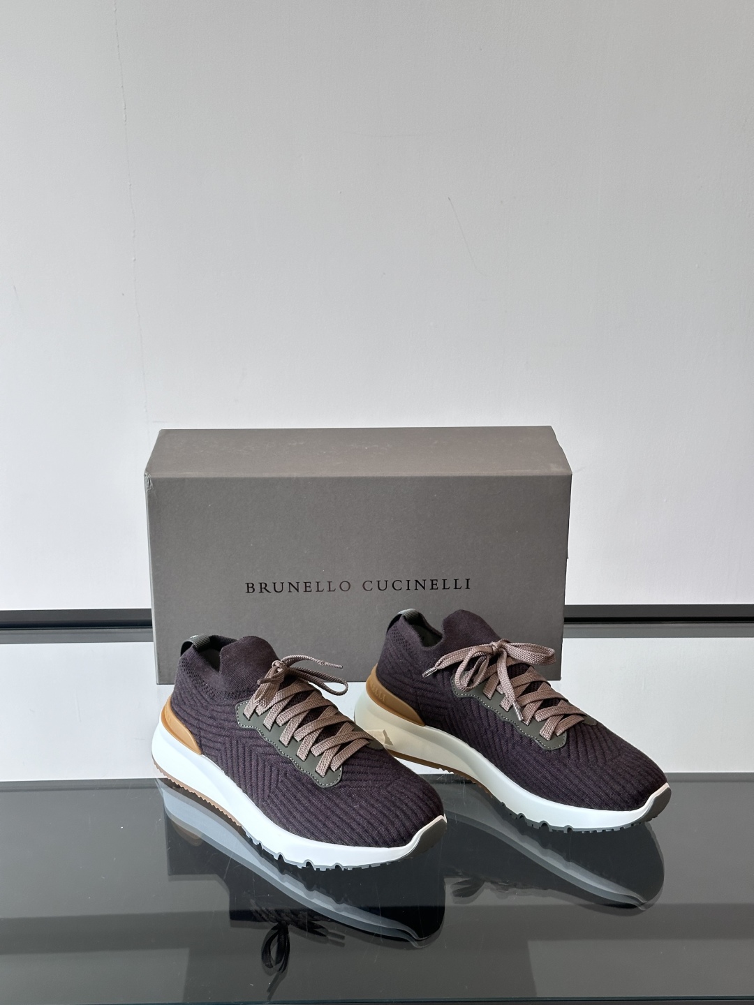 Brunello Cucinelli 新款拼色运动板男鞋 此款运动鞋面料采用进口飞织，春夏穿着舒适透气，