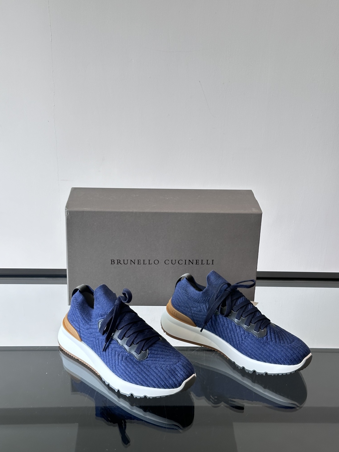 Brunello Cucinelli 新款拼色运动板男鞋 此款运动鞋面料采用进口飞织，春夏穿着舒适透气，