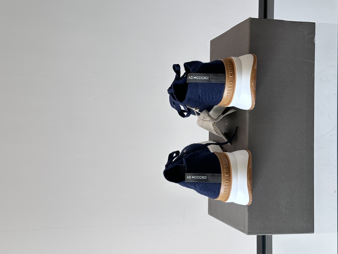 Brunello Cucinelli 新款拼色运动板男鞋 此款运动鞋面料采用进口飞织，春夏穿着舒适透气，