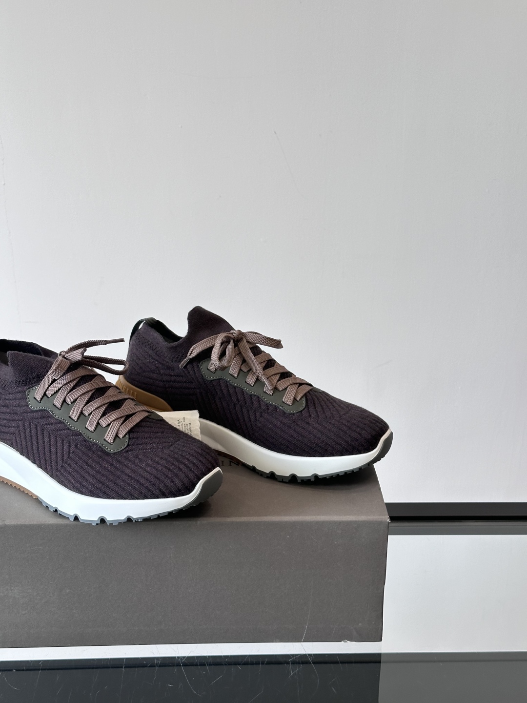 Brunello Cucinelli 新款拼色运动板男鞋 此款运动鞋面料采用进口飞织，春夏穿着舒适透气，