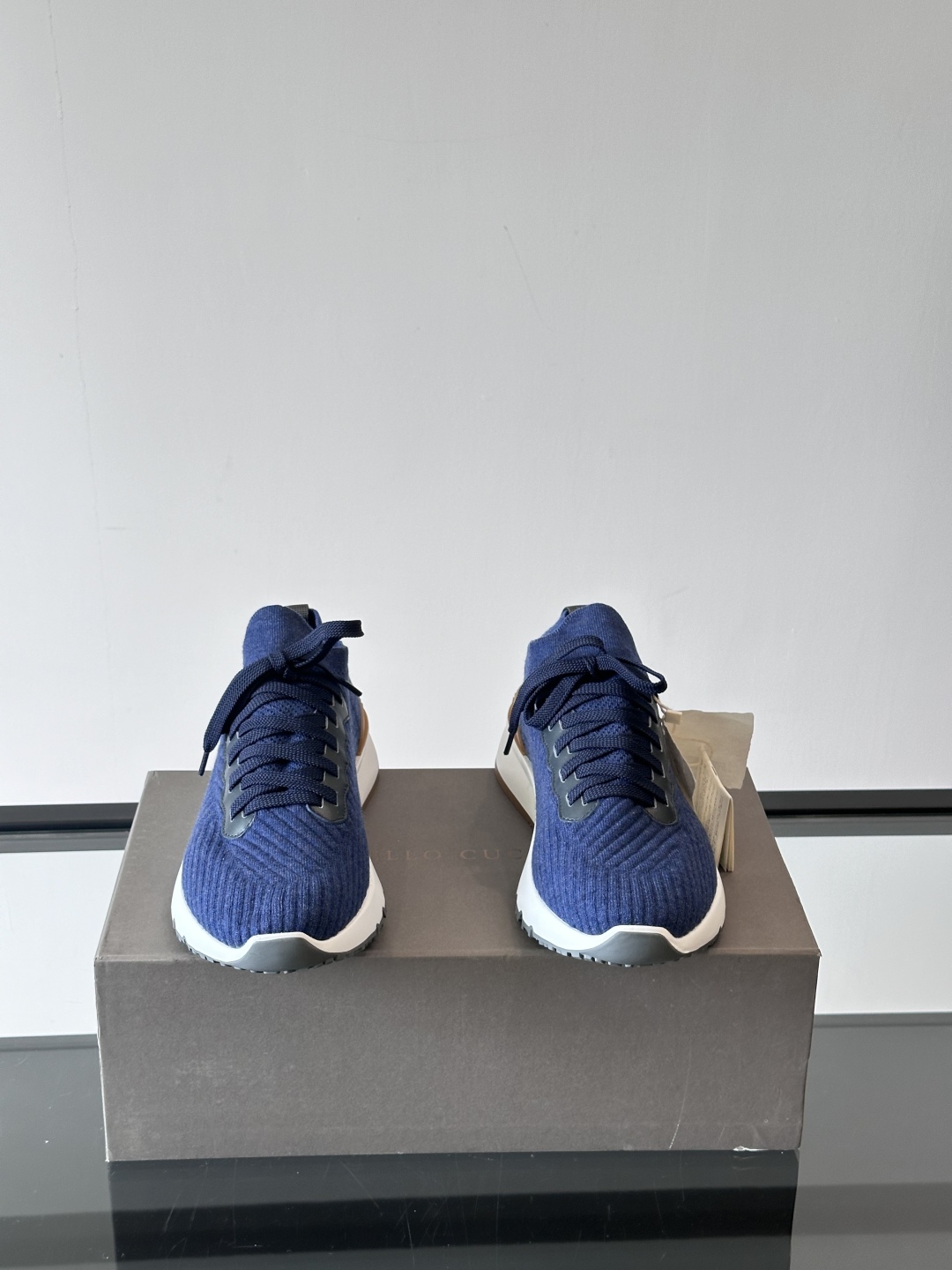 Brunello Cucinelli 新款拼色运动板男鞋 此款运动鞋面料采用进口飞织，春夏穿着舒适透气，