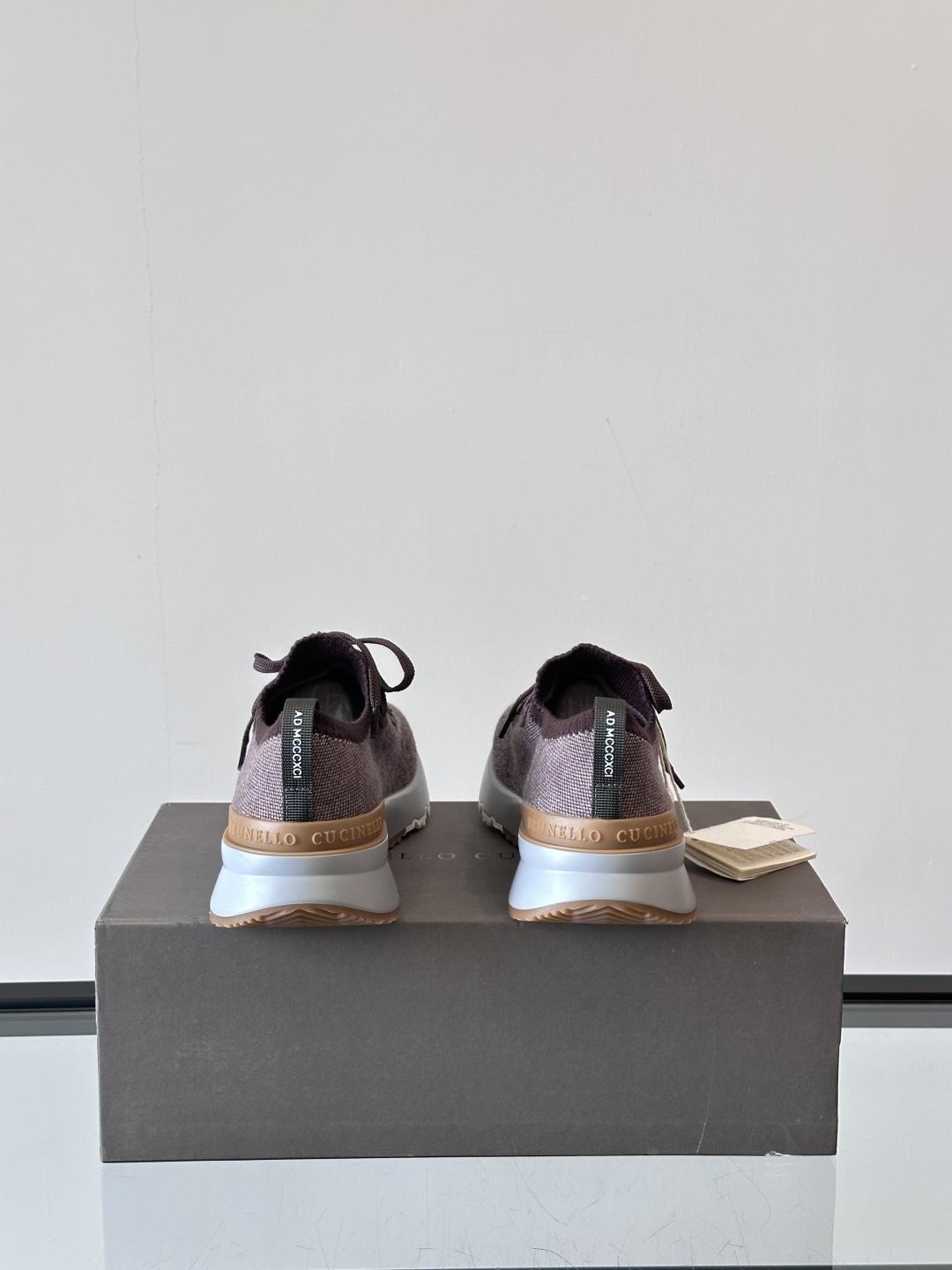 Brunello Cucinelli 新款拼色运动板男鞋 此款运动鞋面料采用进口飞织，春夏穿着舒适透气，
