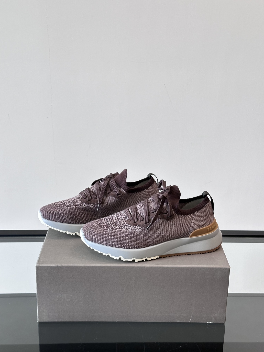 Brunello Cucinelli 新款拼色运动板男鞋 此款运动鞋面料采用进口飞织，春夏穿着舒适透气，