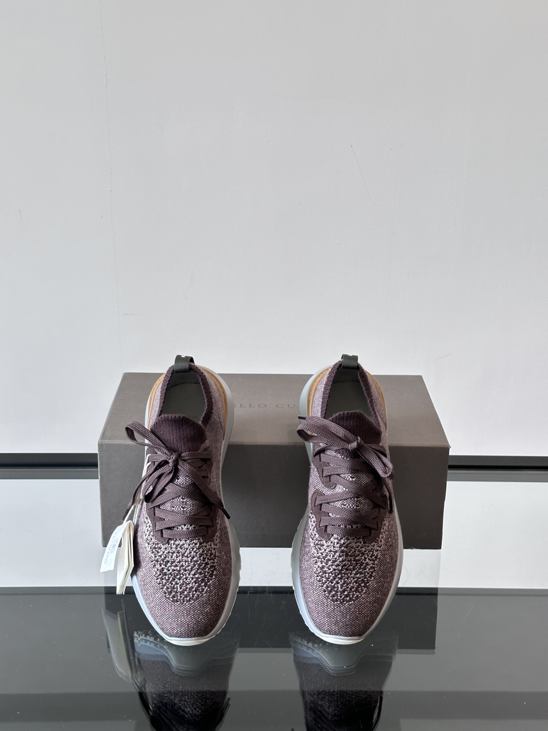 Brunello Cucinelli 新款拼色运动板男鞋 此款运动鞋面料采用进口飞织，春夏穿着舒适透气，