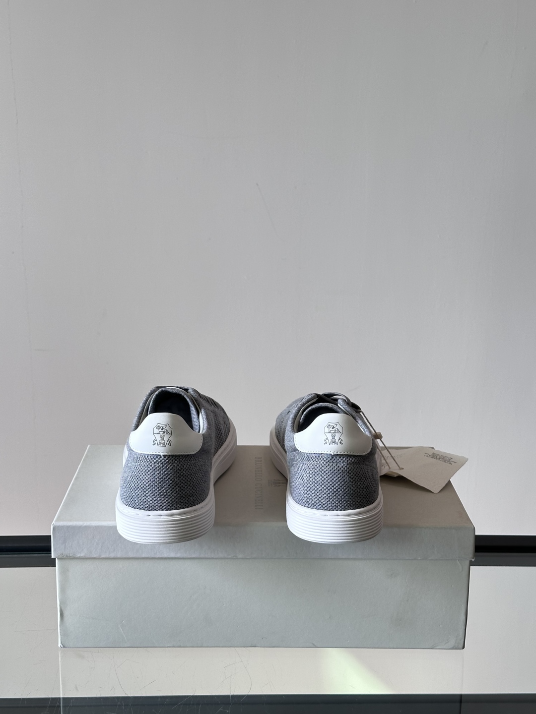 Brunello Cucinelli 老钱风意大利顶奢休闲男鞋，面料采用进口编织材料。立体感和亲肤感十足