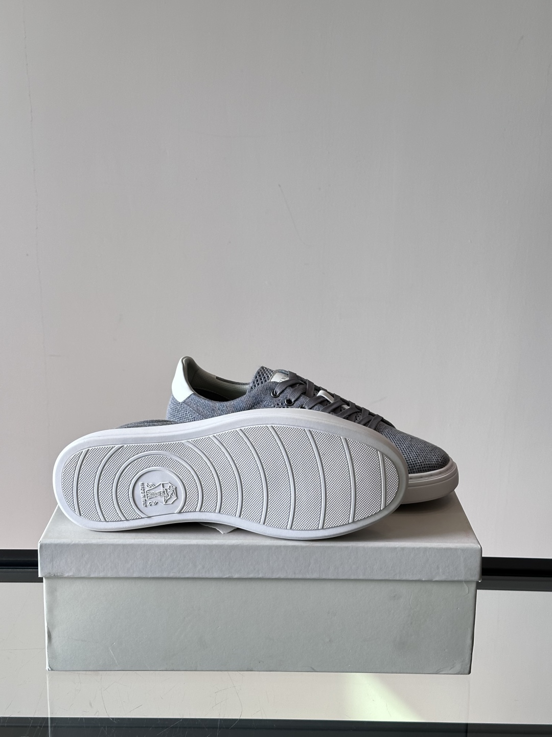Brunello Cucinelli 老钱风意大利顶奢休闲男鞋，面料采用进口编织材料。立体感和亲肤感十足