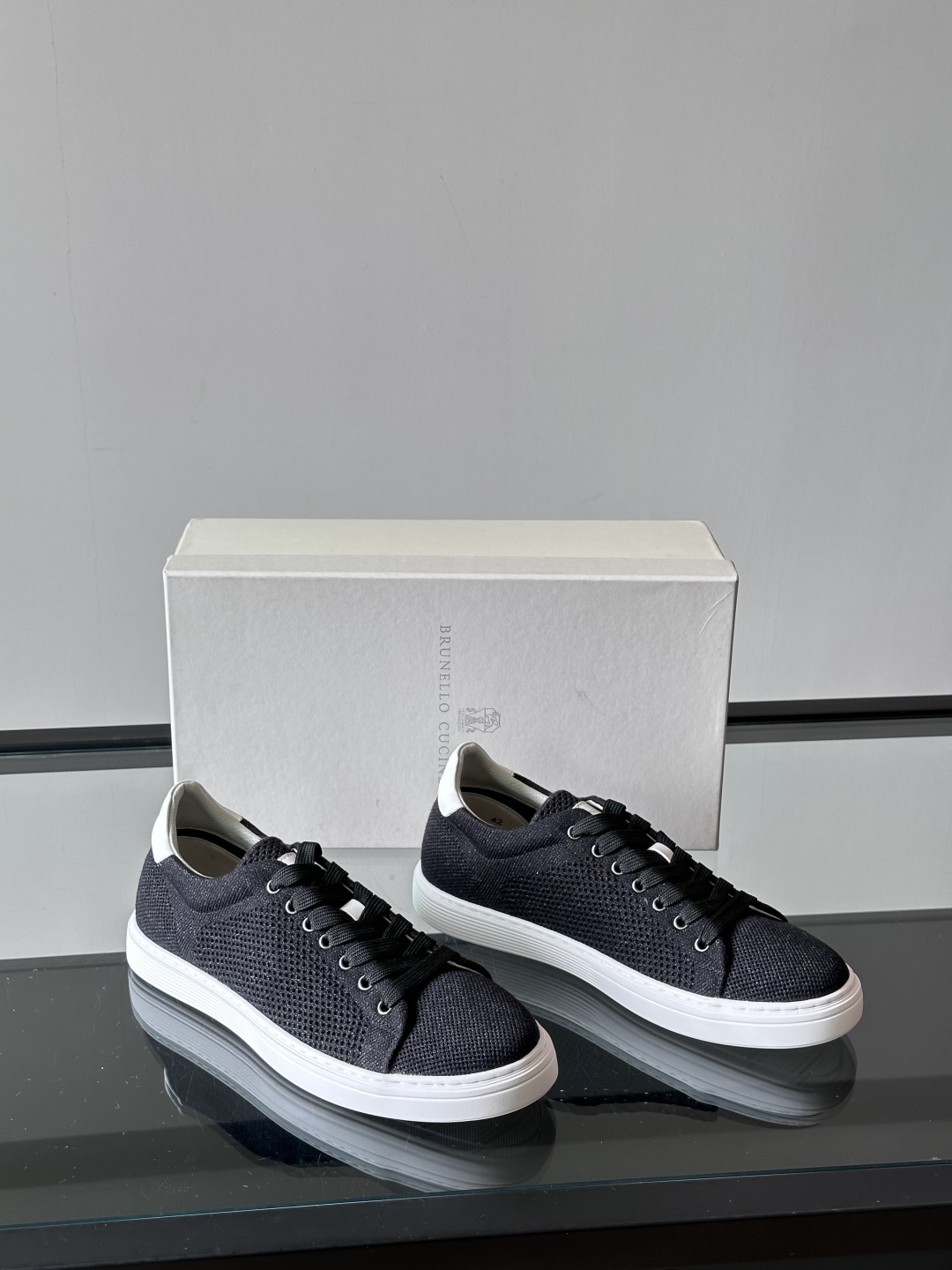 Brunello Cucinelli 老钱风意大利顶奢休闲男鞋，面料采用进口编织材料。立体感和亲肤感十足