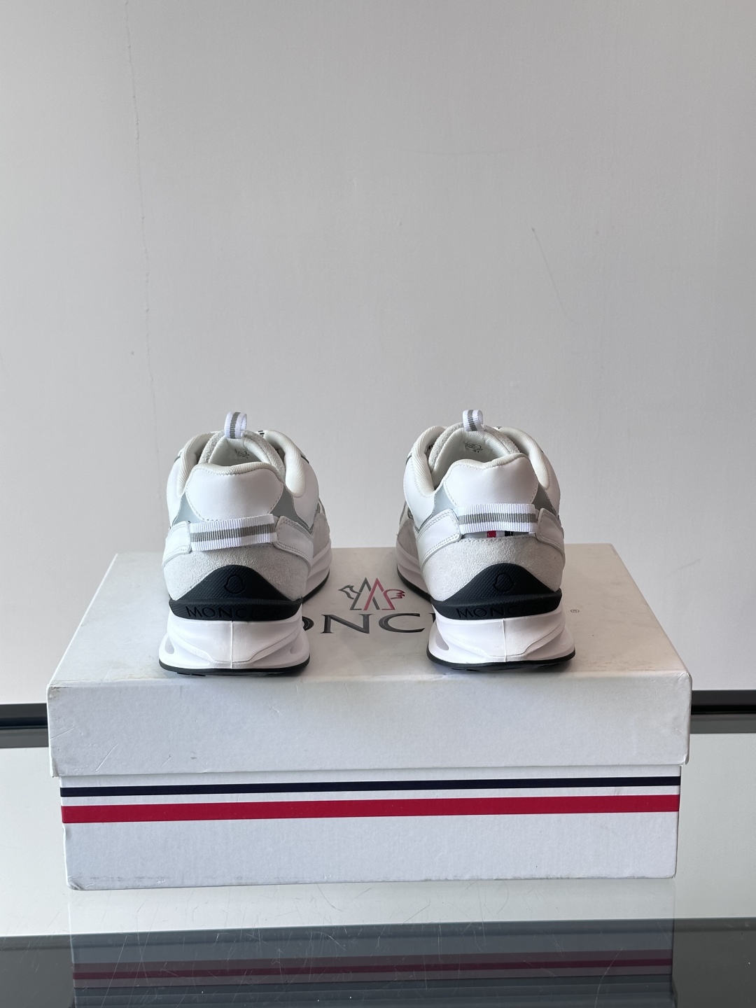 Moncler/盟可睐 Pacey男士运动鞋出货，厚底百搭秋季新款运动鞋！Pacey织物和牛巴革运动鞋是