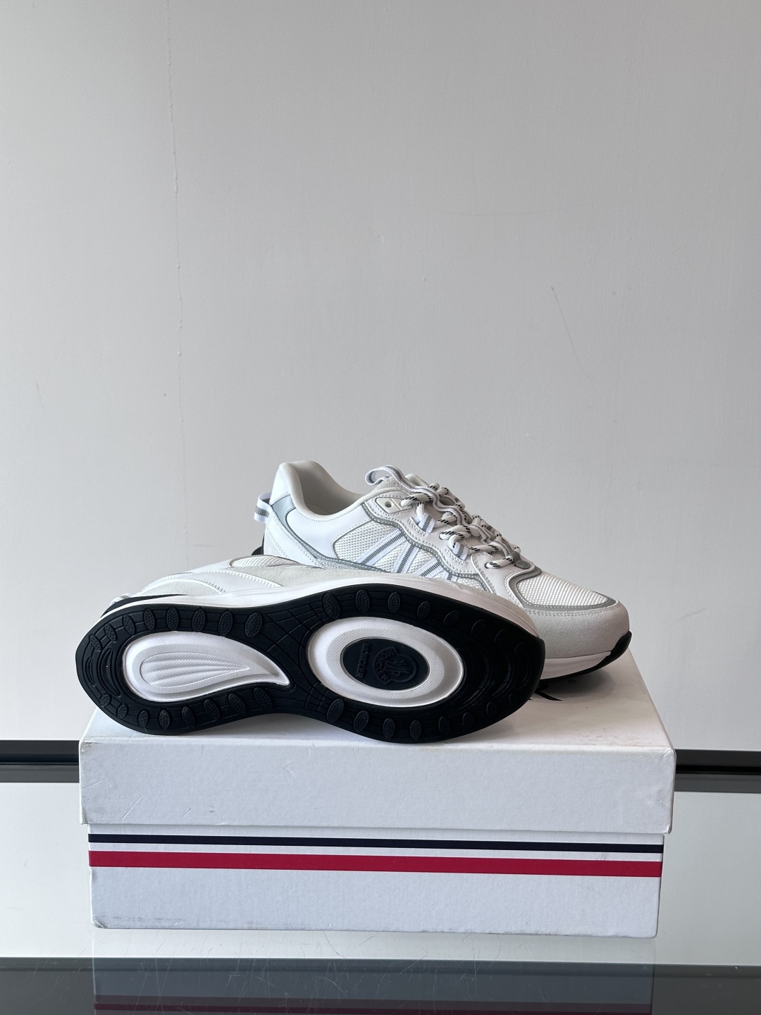 Moncler/盟可睐 Pacey男士运动鞋出货，厚底百搭秋季新款运动鞋！Pacey织物和牛巴革运动鞋是