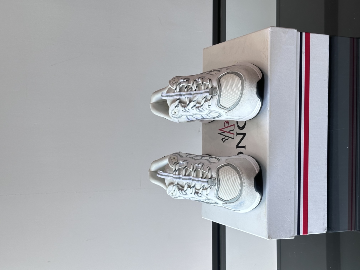 Moncler/盟可睐 Pacey男士运动鞋出货，厚底百搭秋季新款运动鞋！Pacey织物和牛巴革运动鞋是