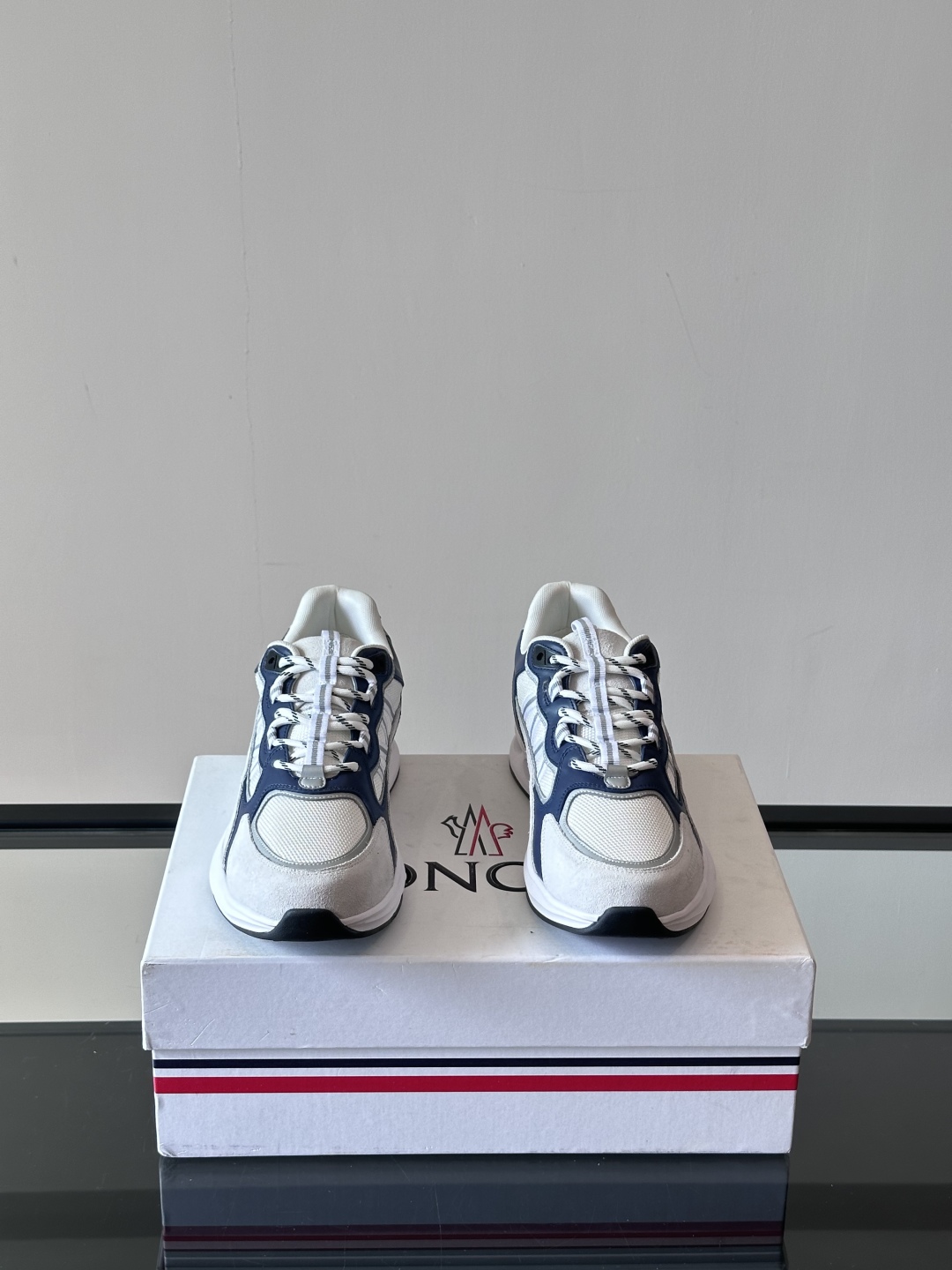 Moncler/盟可睐 Pacey男士运动鞋出货，厚底百搭秋季新款运动鞋！Pacey织物和牛巴革运动鞋是