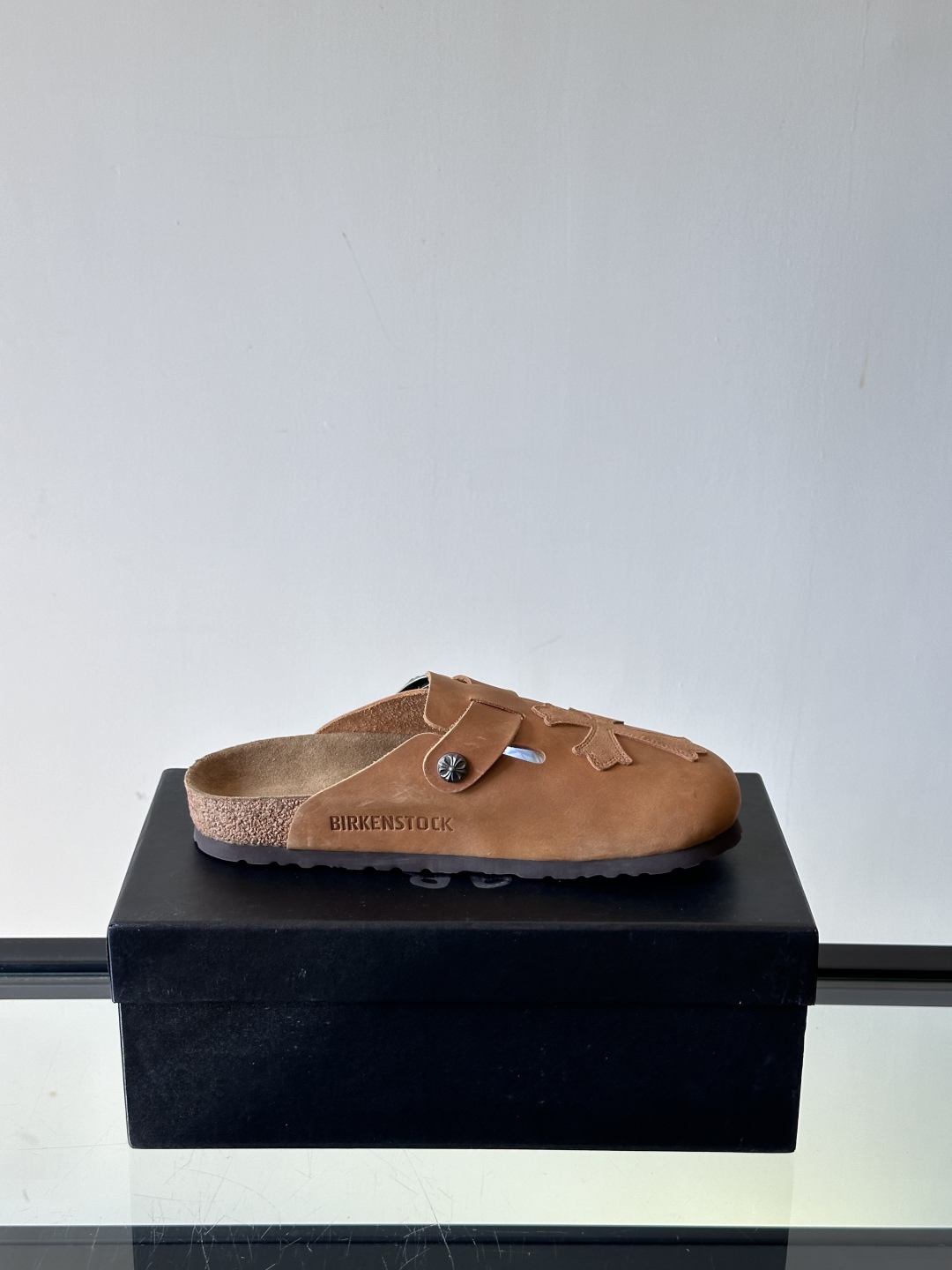 ChromeHearts ✖️Birkenstock联名勃肯鞋🔗🔗进口牛皮搭配克罗心的五金。质感拉满还不