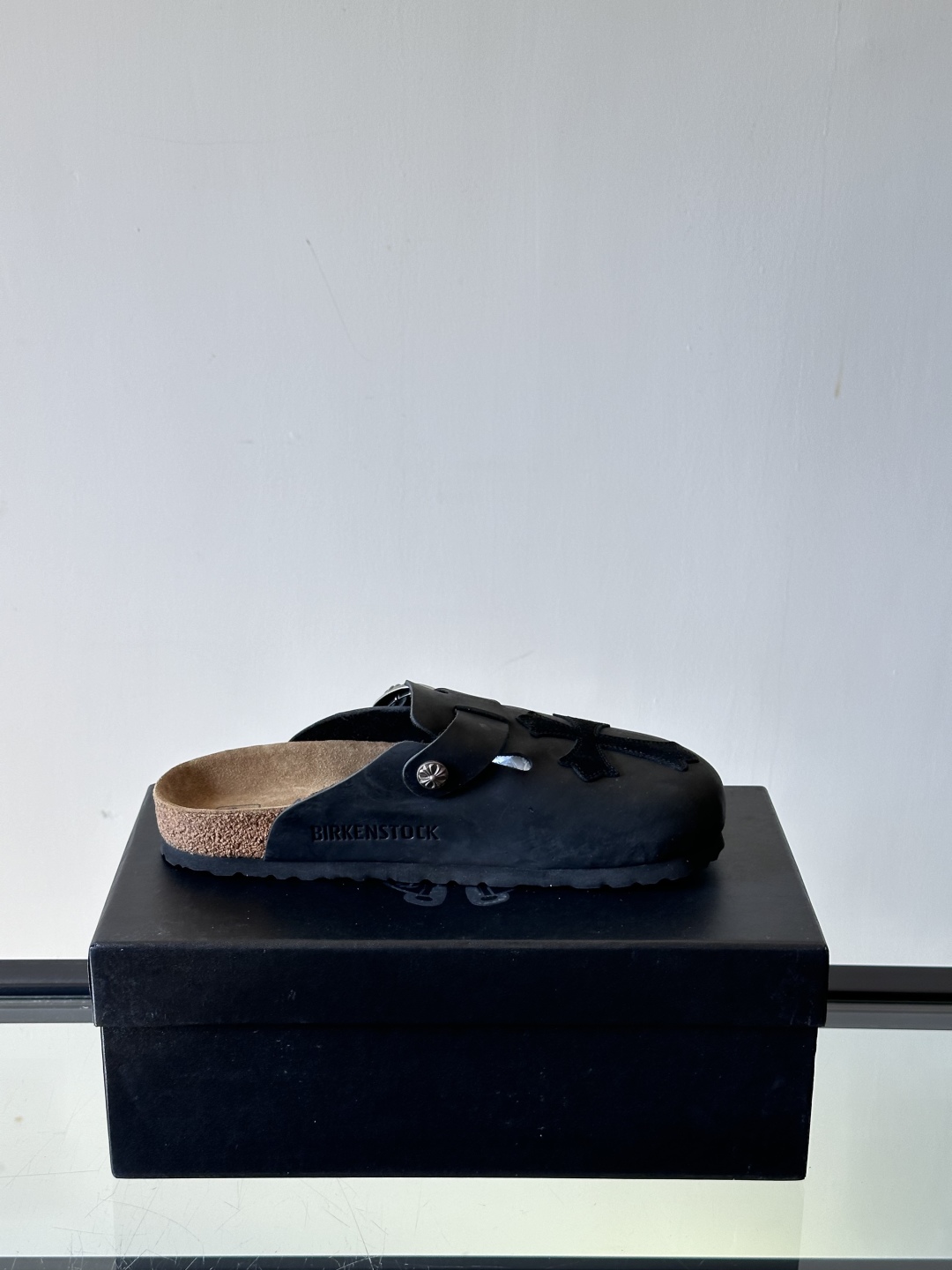 ChromeHearts ✖️Birkenstock联名勃肯鞋🔗🔗进口牛皮搭配克罗心的五金。质感拉满还不