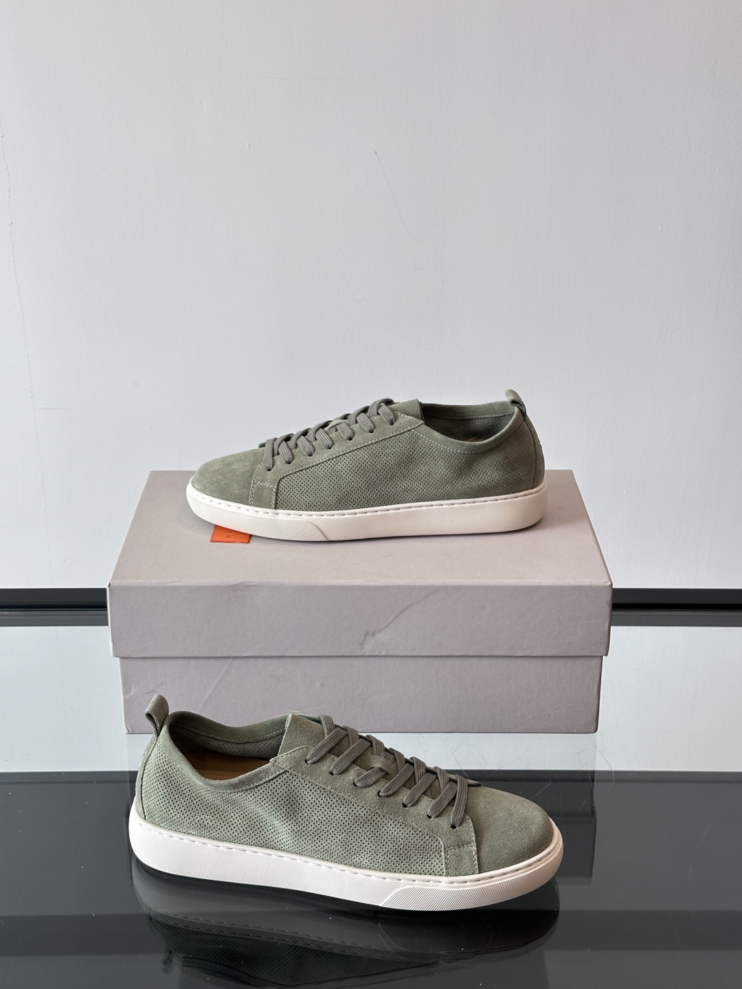 Henderson意大利品牌休闲运动鞋👟，Henderson的鞋履不仅舒适，还超级百搭。无论是职场、约会