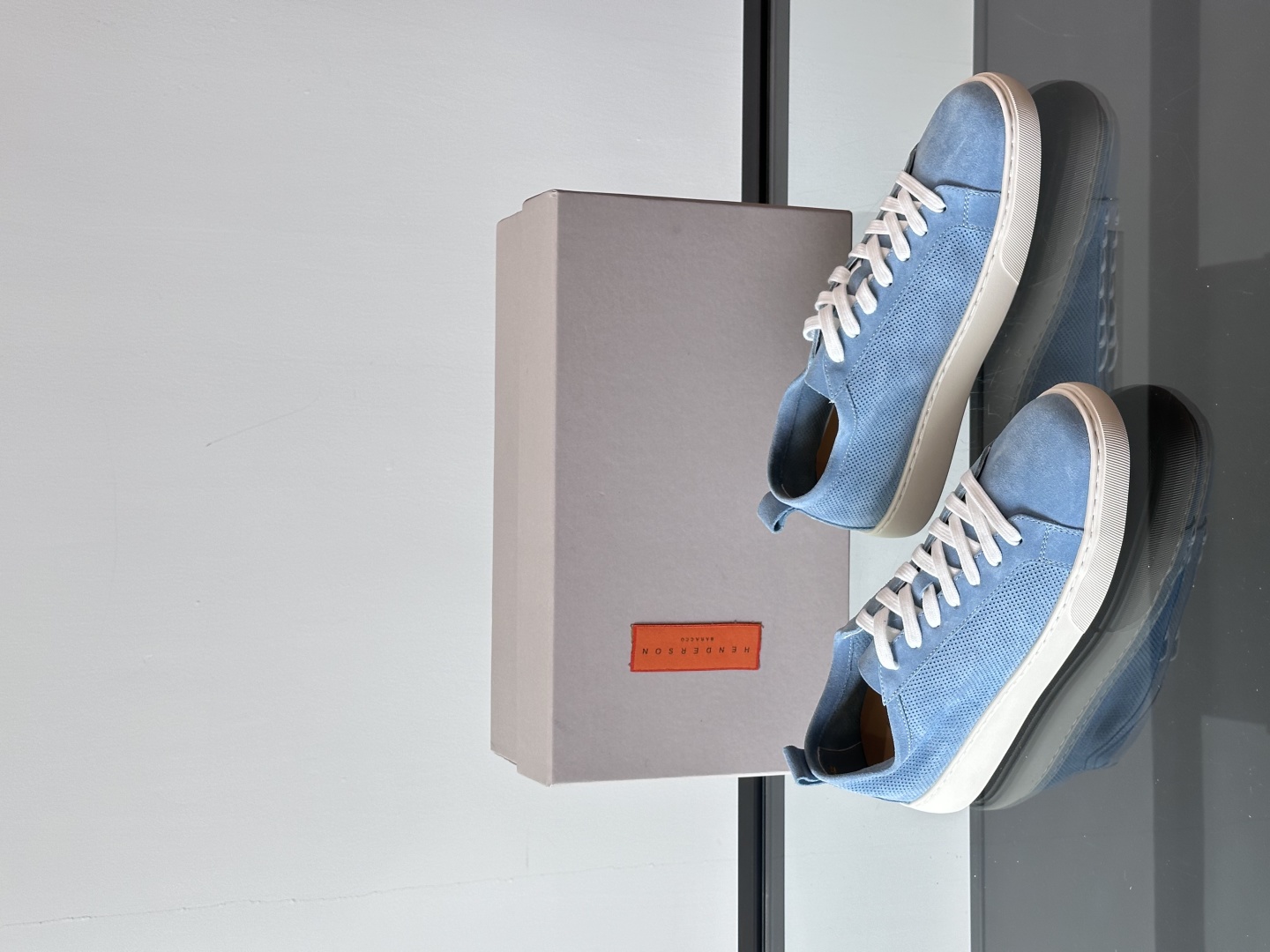 Henderson意大利品牌休闲运动鞋👟，Henderson的鞋履不仅舒适，还超级百搭。无论是职场、约会