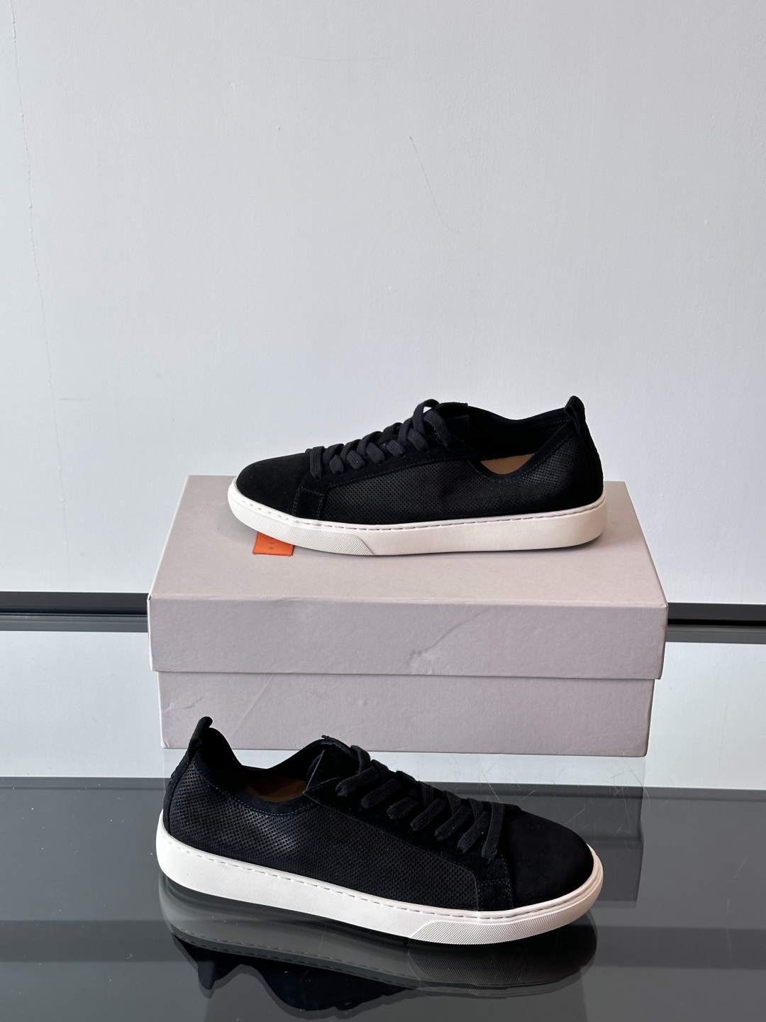 Henderson意大利品牌休闲运动鞋👟，Henderson的鞋履不仅舒适，还超级百搭。无论是职场、约会