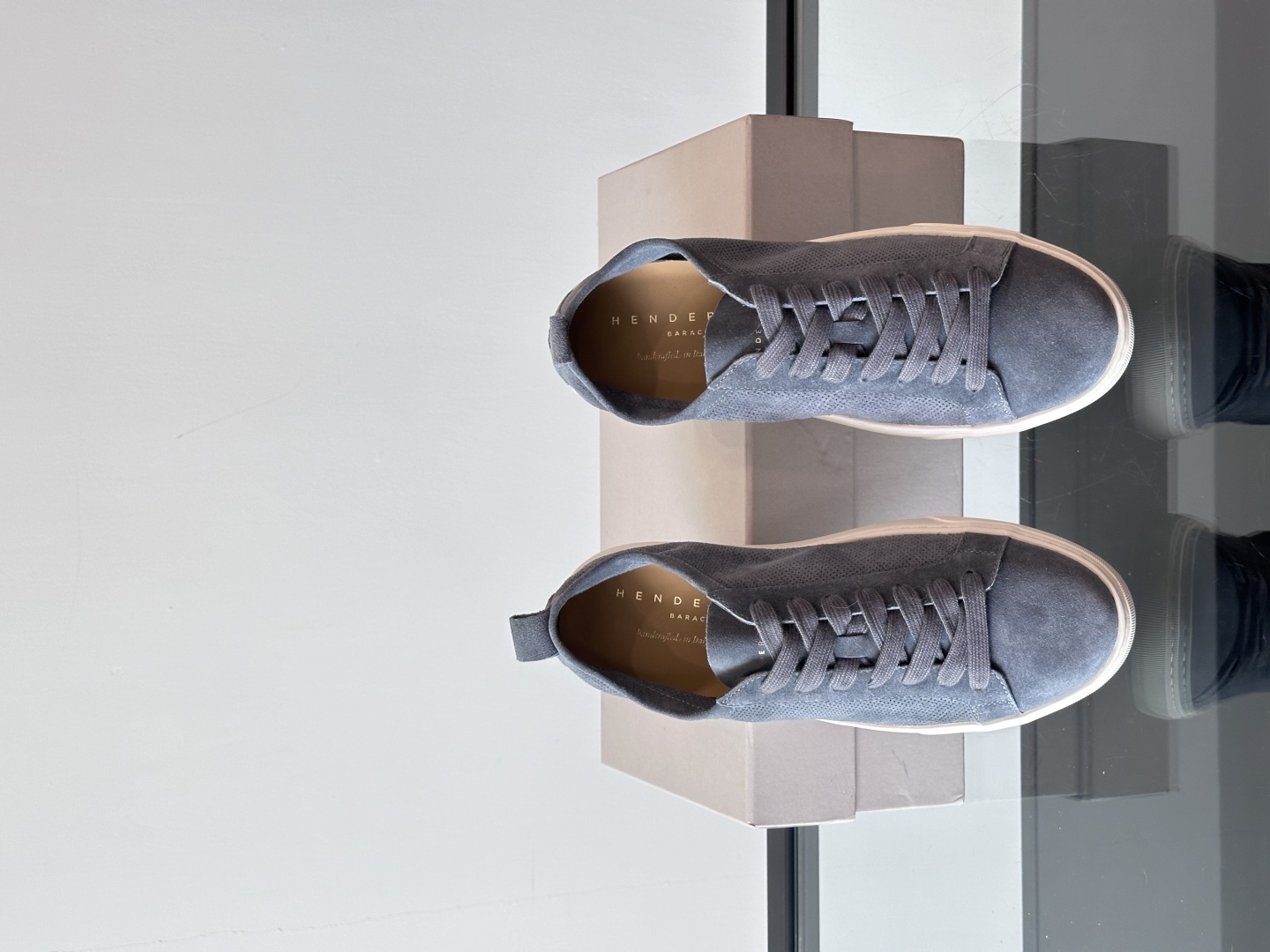Henderson意大利品牌休闲运动鞋👟，Henderson的鞋履不仅舒适，还超级百搭。无论是职场、约会