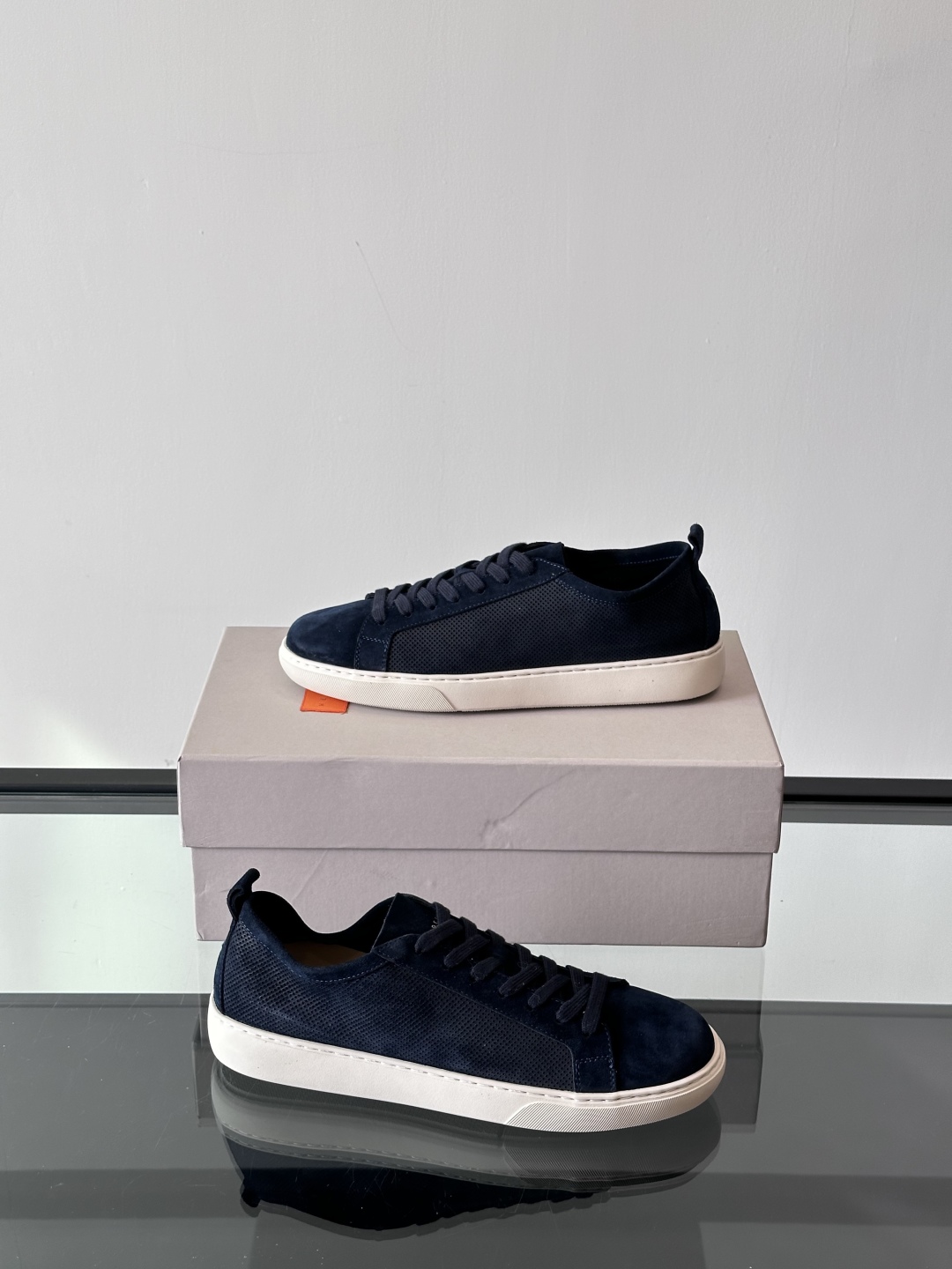 Henderson意大利品牌休闲运动鞋👟，Henderson的鞋履不仅舒适，还超级百搭。无论是职场、约会