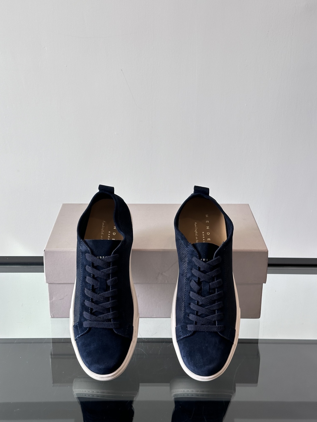 Henderson意大利品牌休闲运动鞋👟，Henderson的鞋履不仅舒适，还超级百搭。无论是职场、约会