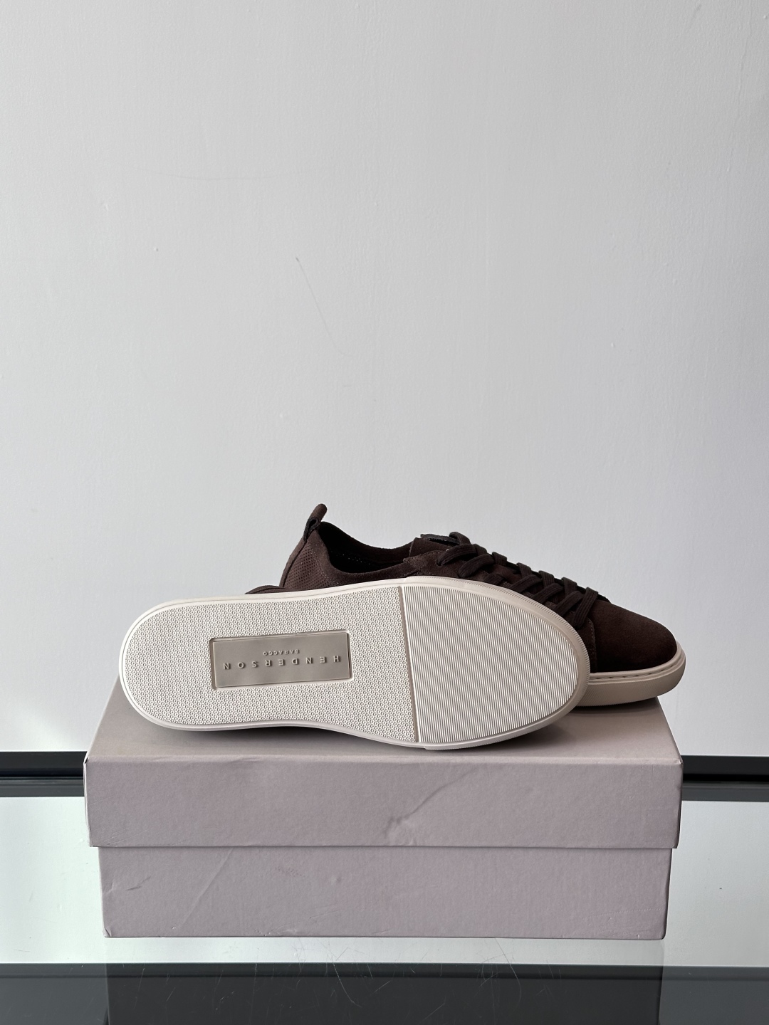 Henderson意大利品牌休闲运动鞋👟，Henderson的鞋履不仅舒适，还超级百搭。无论是职场、约会