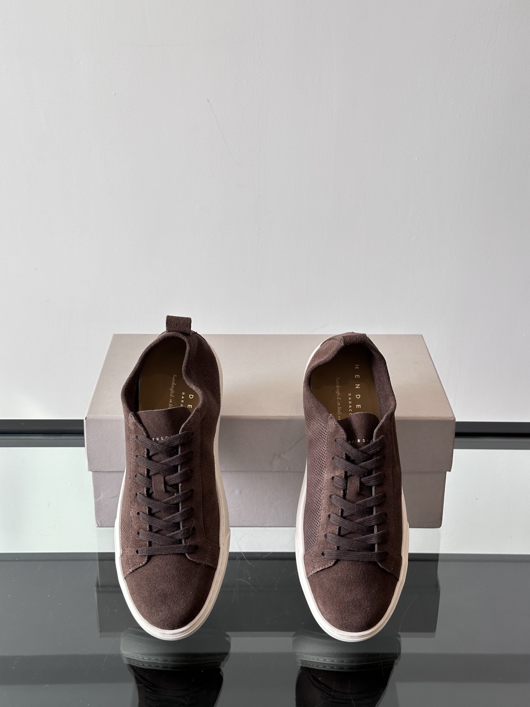 Henderson意大利品牌休闲运动鞋👟，Henderson的鞋履不仅舒适，还超级百搭。无论是职场、约会
