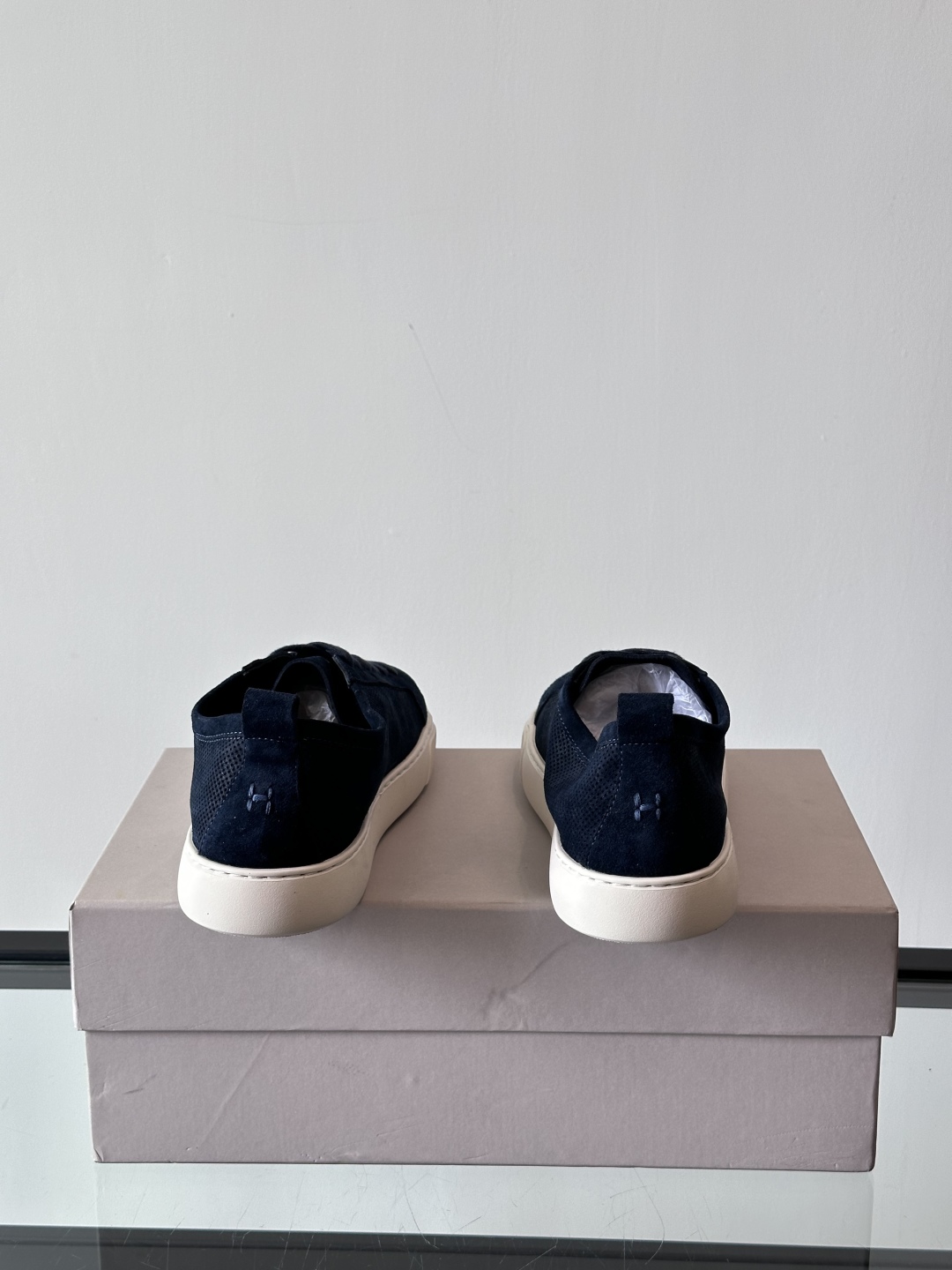 Henderson意大利品牌休闲运动鞋👟，Henderson的鞋履不仅舒适，还超级百搭。无论是职场、约会