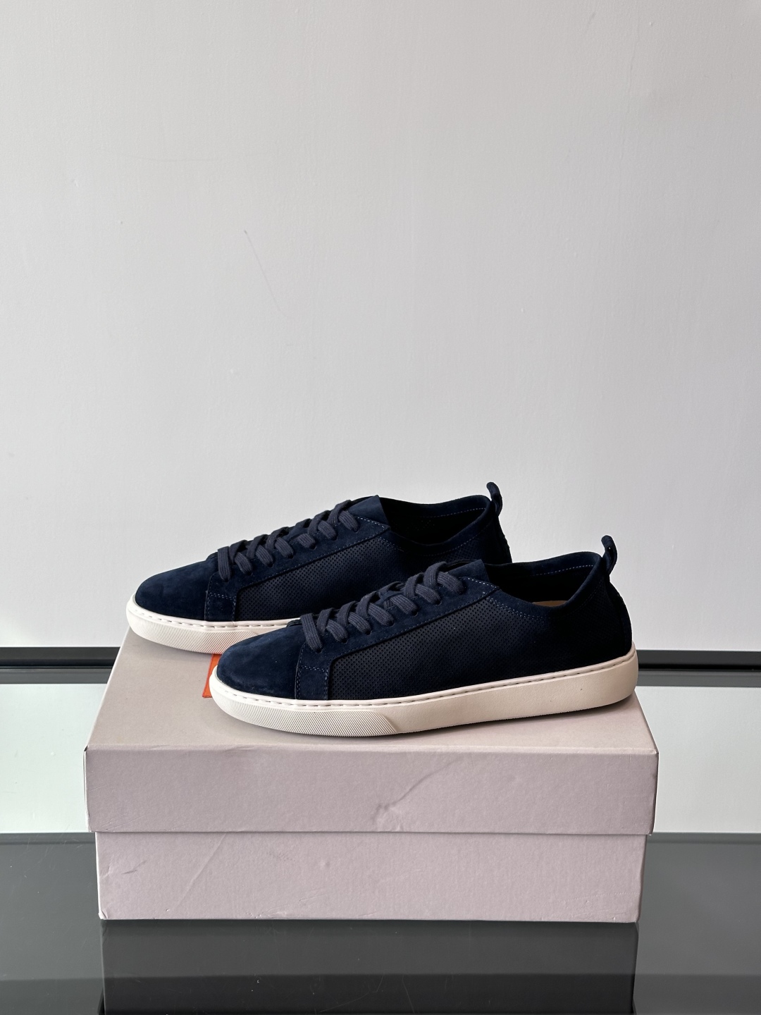 Henderson意大利品牌休闲运动鞋👟，Henderson的鞋履不仅舒适，还超级百搭。无论是职场、约会