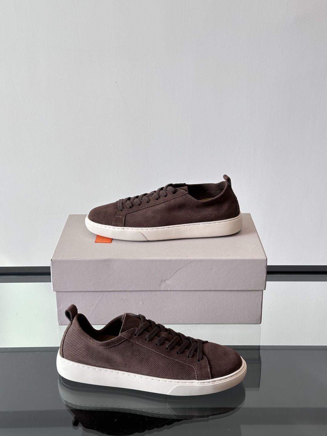 Henderson意大利品牌休闲运动鞋👟，Henderson的鞋履不仅舒适，还超级百搭。无论是职场、约会