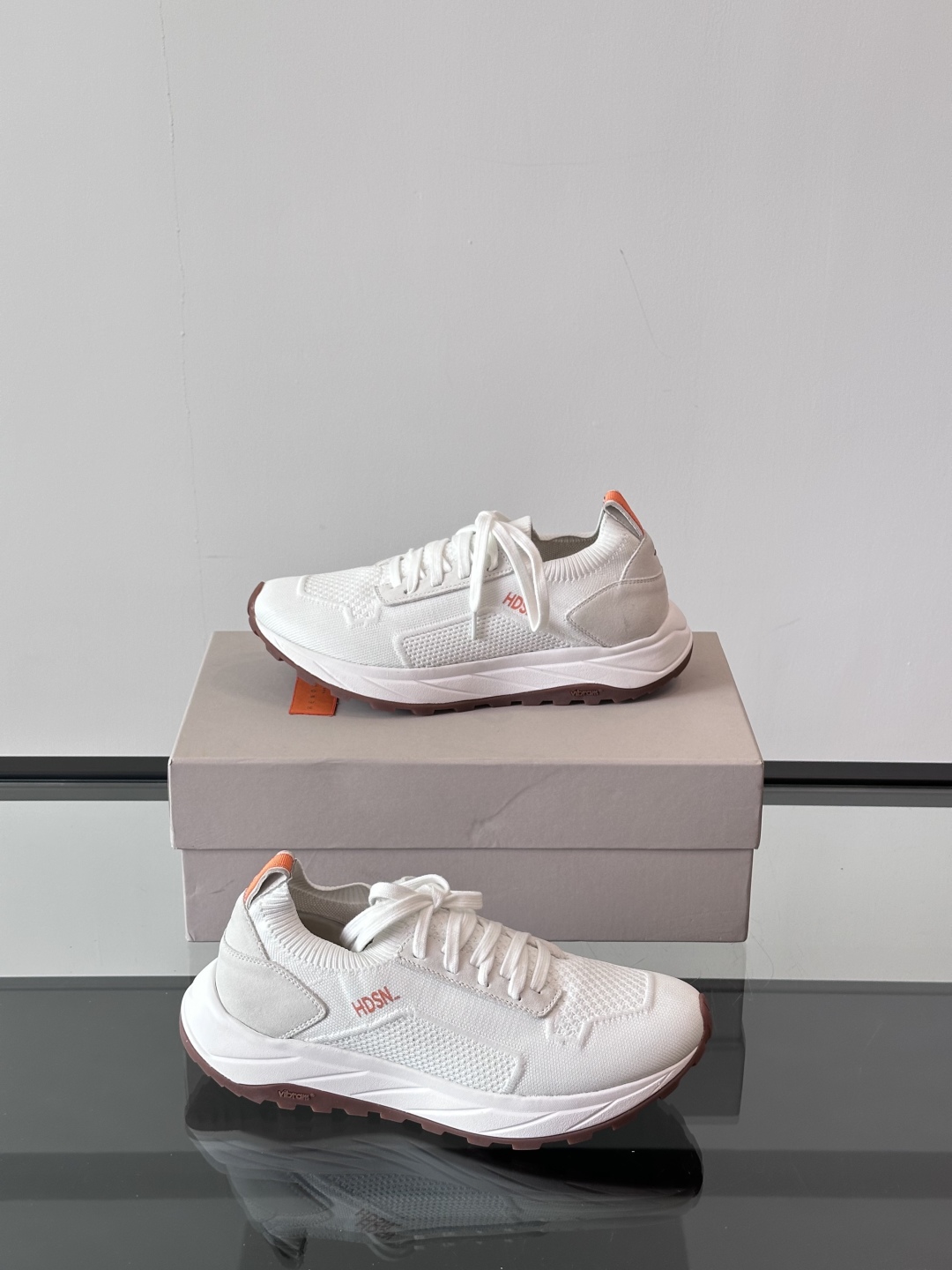 Henderson意大利品牌休闲运动鞋👟，Henderson的鞋履不仅舒适，还超级百搭。无论是职场、约会