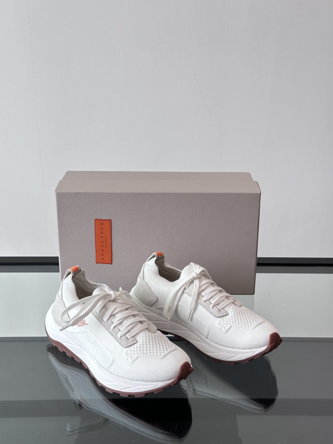 Henderson意大利品牌休闲运动鞋👟，Henderson的鞋履不仅舒适，还超级百搭。无论是职场、约会
