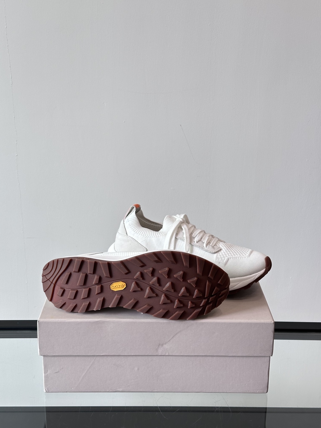 Henderson意大利品牌休闲运动鞋👟，Henderson的鞋履不仅舒适，还超级百搭。无论是职场、约会